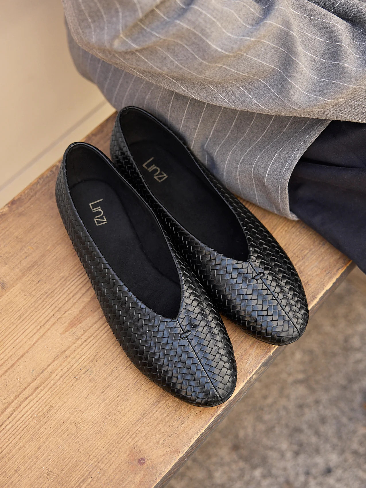 Linzi Shoes - Etta Black Woven Effect Ballet Flats- 6 | Linzi Shoes