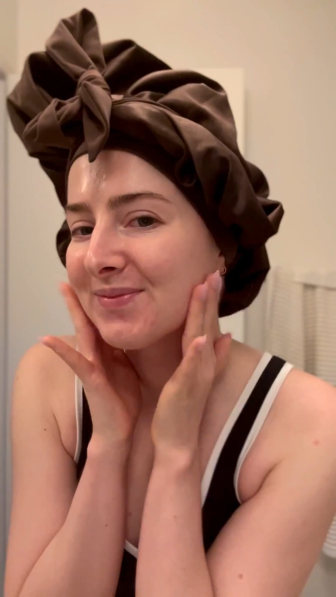 Blowout before bed locked in with SleepyTie 🎀✨ My nighttime and styling lineup:

🤍 SleepyTie Original + Luxe Bonnet – keeps my blowout smooth & protected overnight
🤍 Davines Melu Hair Shield – protects from heat & breakage
🤍 Tangle Teezer Brush – gentle detangling without damage
🤍 Laneige Volume Blow Dry Brush + Clips – easy styling with a smooth + bouncy finish

Let’s be twins 🖤 shop below ↓

#LTKFindsUnder100 #LTKBeauty #LTKStyleTip