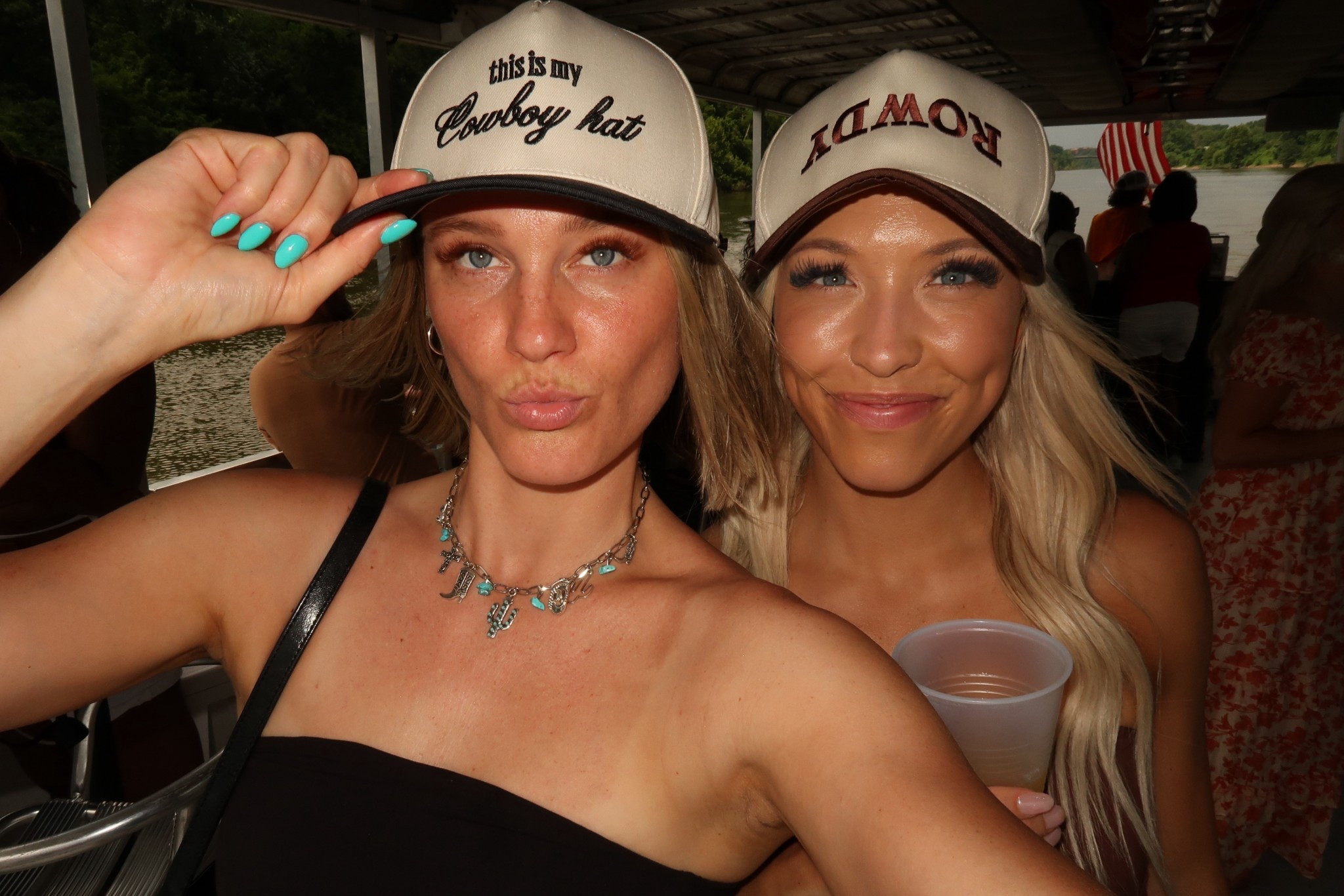 The cutest trucker hats for Nashville🤠✨

#LTKSeasonal #LTKFindsUnder50 #LTKStyleTip