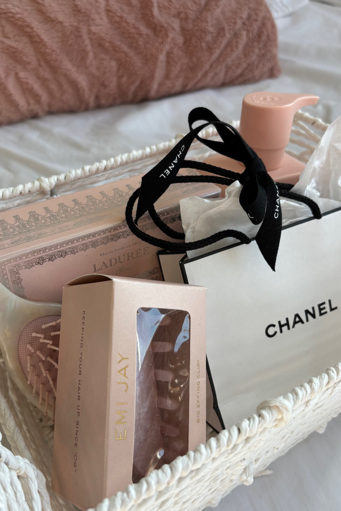 pink gift basket
girly birthday basket
girly gift inspo
pink gift aesthetic 
girly gift guide 

#LTKBeauty #LTKParties #LTKFindsUnder50