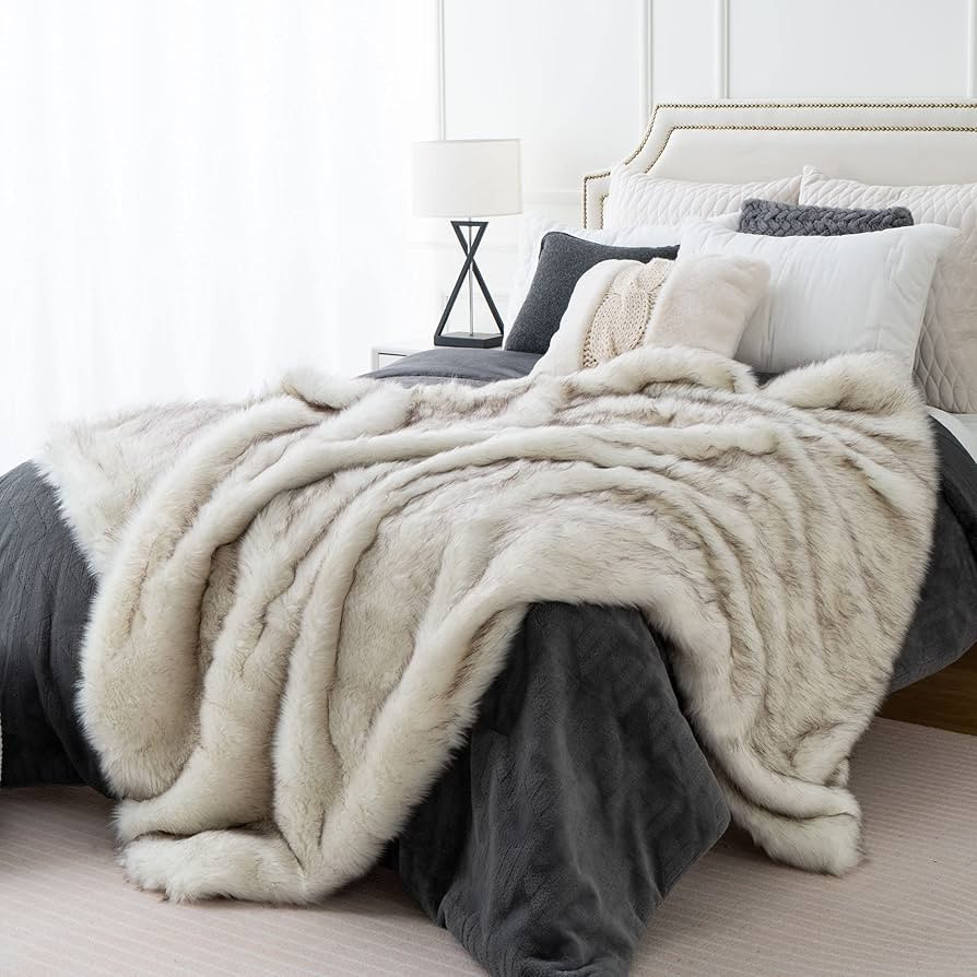 BATTILO HOME Luxury Ivory White Faux Fur Throw Blanket for Bed, Extra Large Super Soft Fluffy Coz... | Amazon (US)