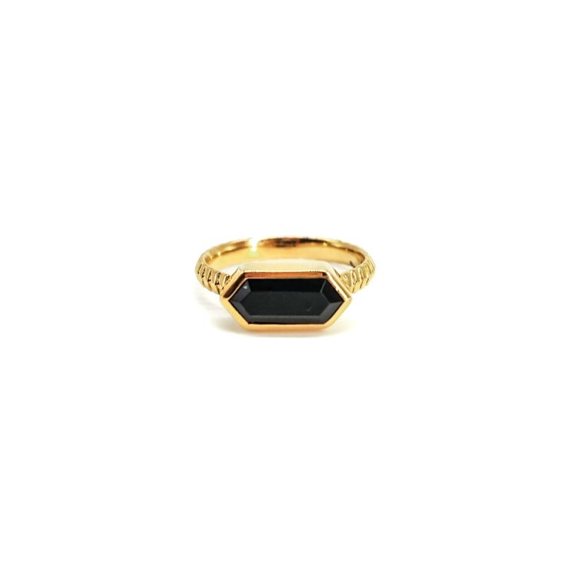 Lile Black Onyx Gold Ring | Wolf and Badger (Global excl. US)