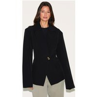 Black Cinched Waist Lapel Point Detail Blazer | PrettyLittleThing IE