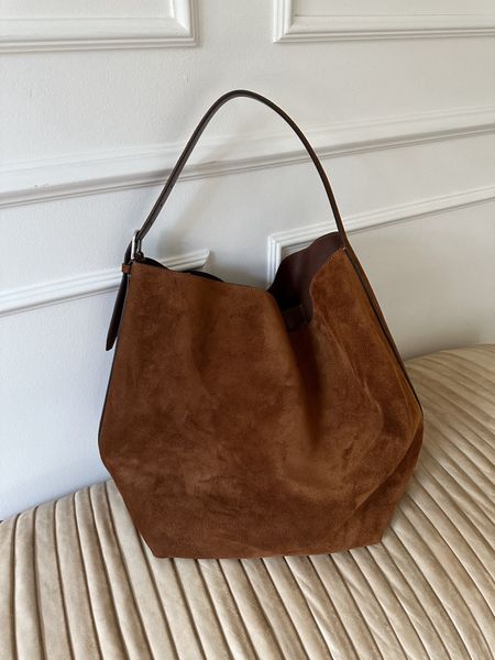 Brown suede handbag #handbag 

#LTKItBag #LTKStyleTip