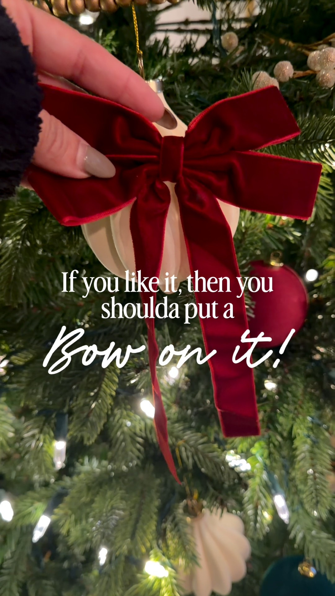 Literally putting a bow on everything 

#LTKHoliday #LTKGiftGuide #LTKSaleAlert