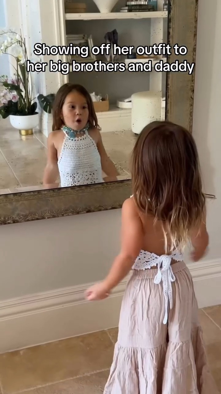 Outfit reveal