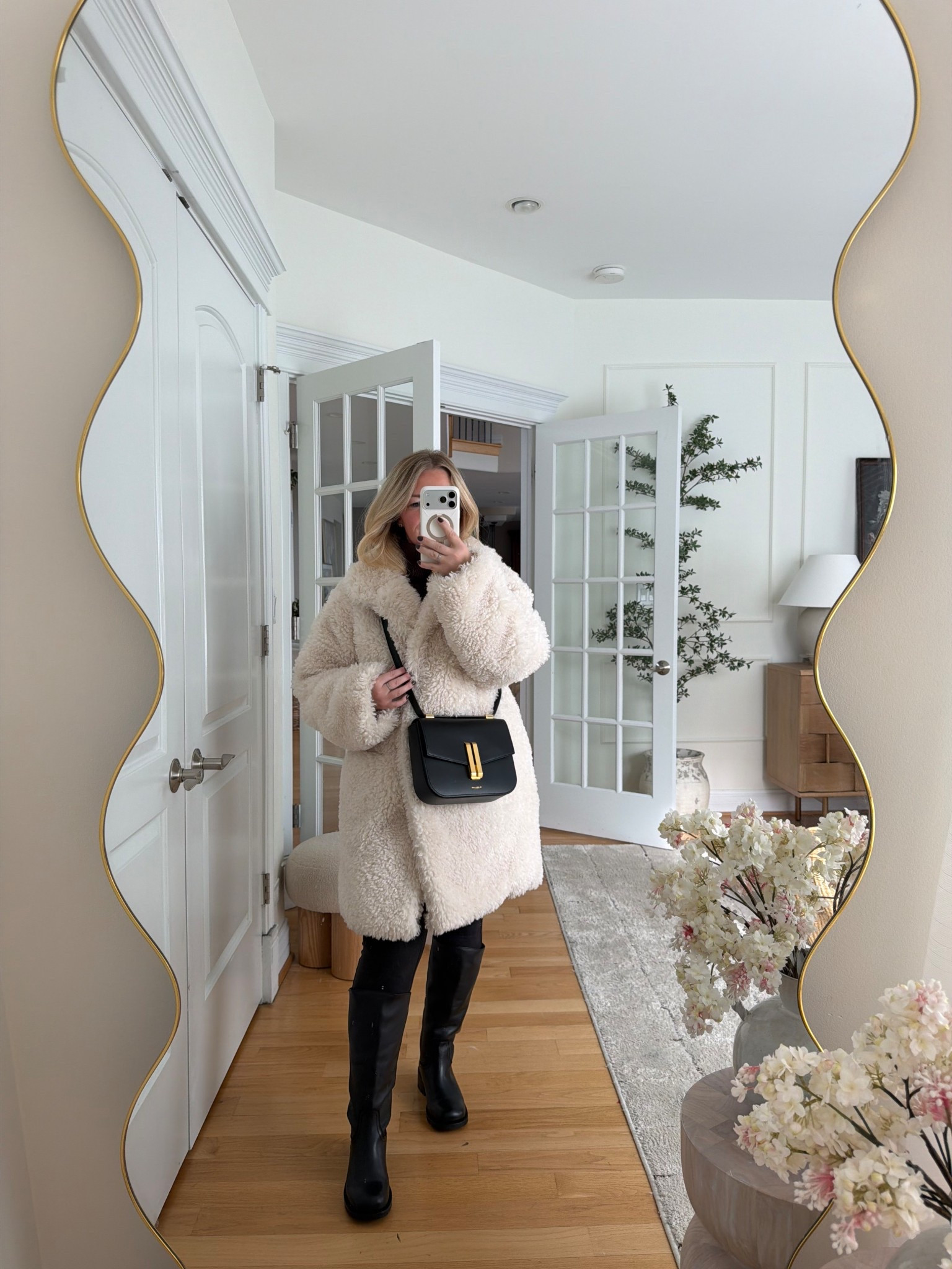 Shopping in the city and walking around winter outfit! 



#LTKgrwm #LTKootd #LTKGiftGuide