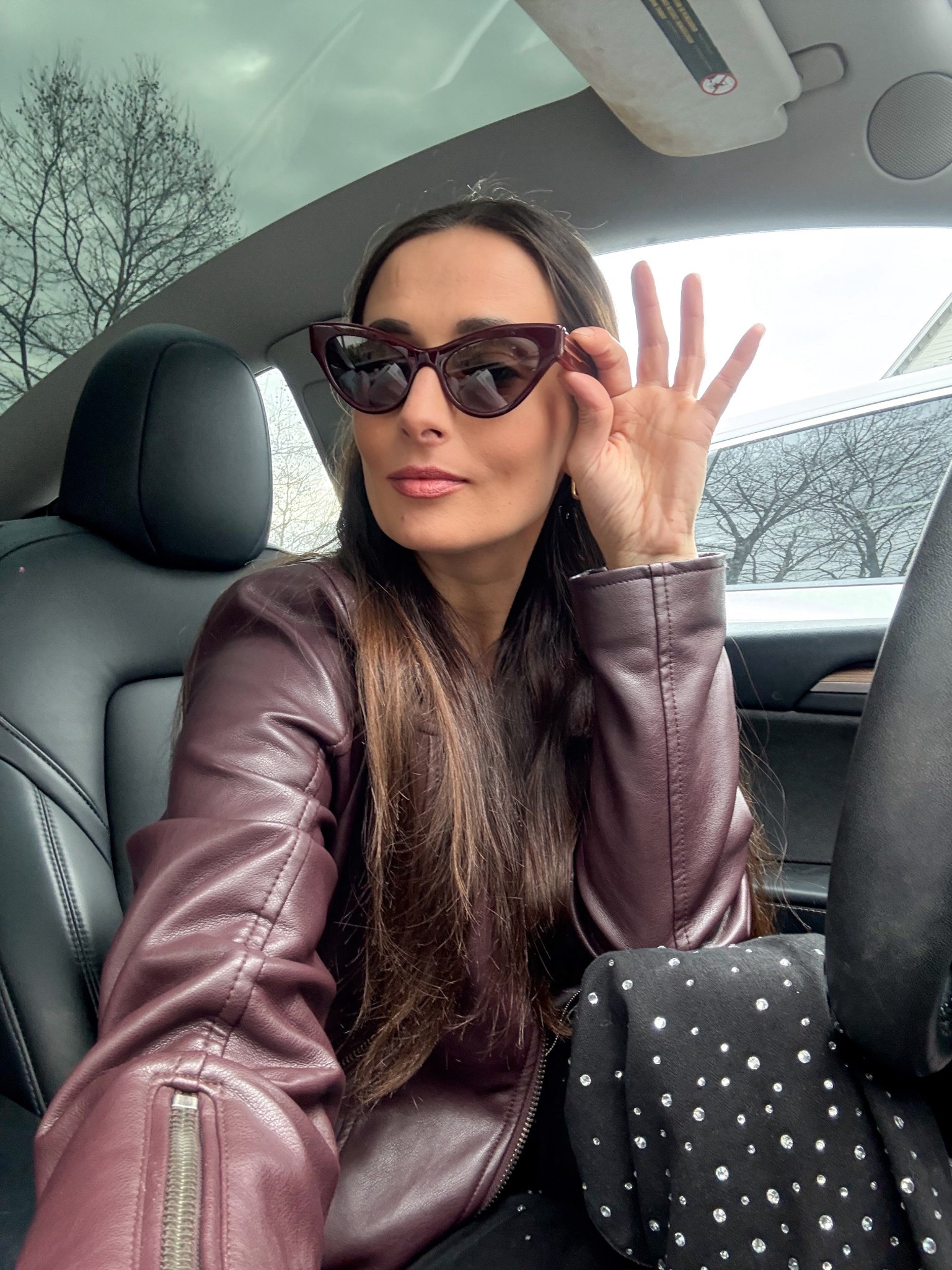 When in doubt, throw on a bold pair of shades and go 💄🕶️


#LTKootd #LTKdayinmylife #LTKSeasonal