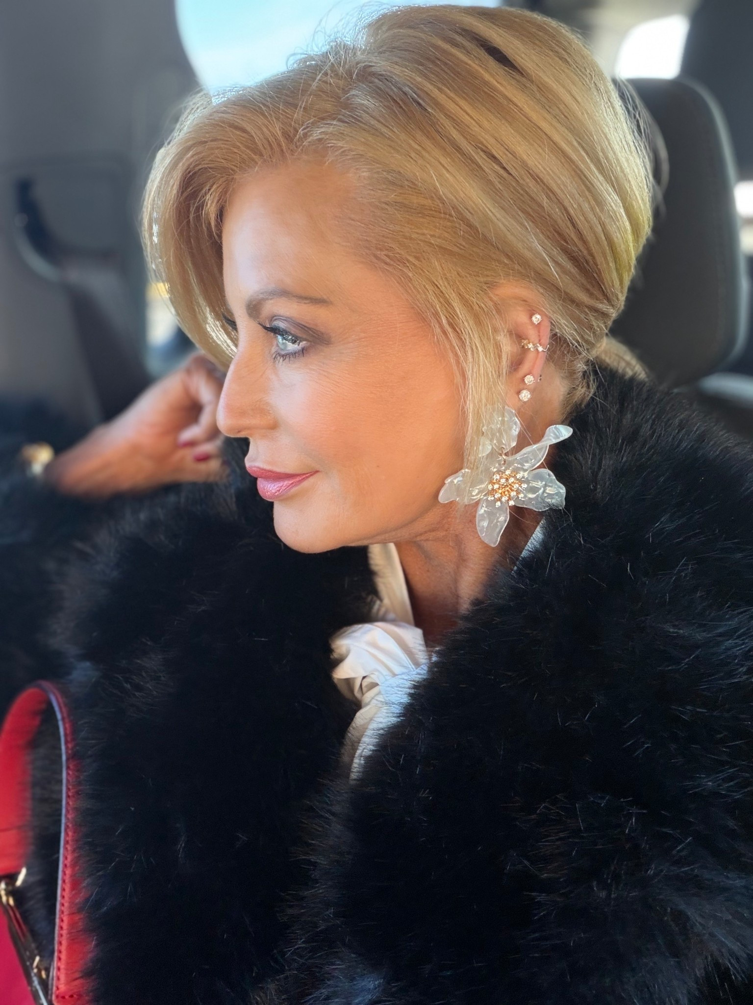 I have several colors in colors & they’re so lightweight 

#LTKOver40 #LTKHoliday #LTKootd