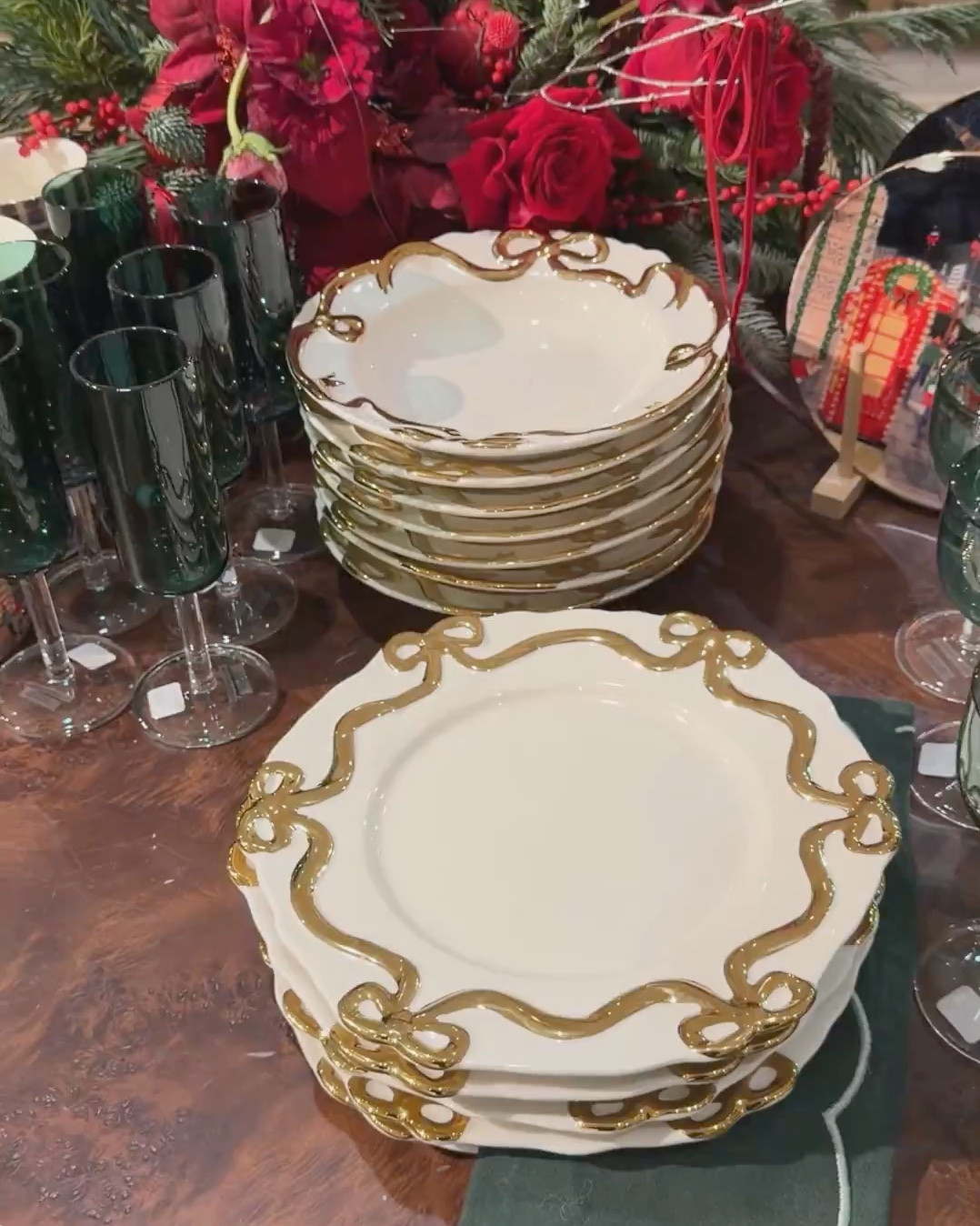 Clearance! Extra 50% off sale - gold bow plates ✨