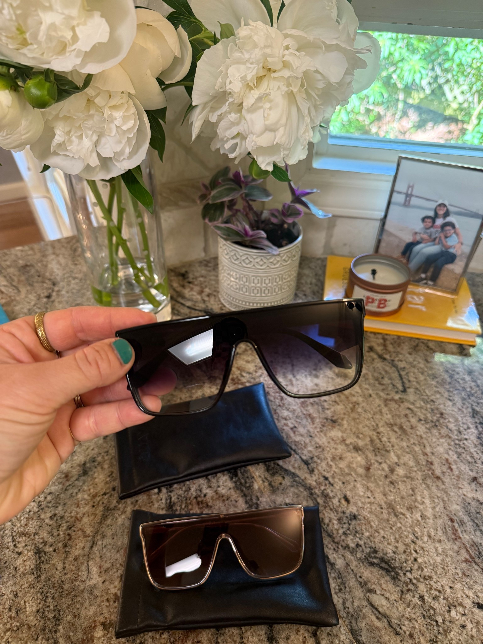 Quay sunglasses. 
Trendy sunnies.
Affordable frames. 
Nordstrom. 


#LTKTravel #LTKSwim #LTKFindsUnder100