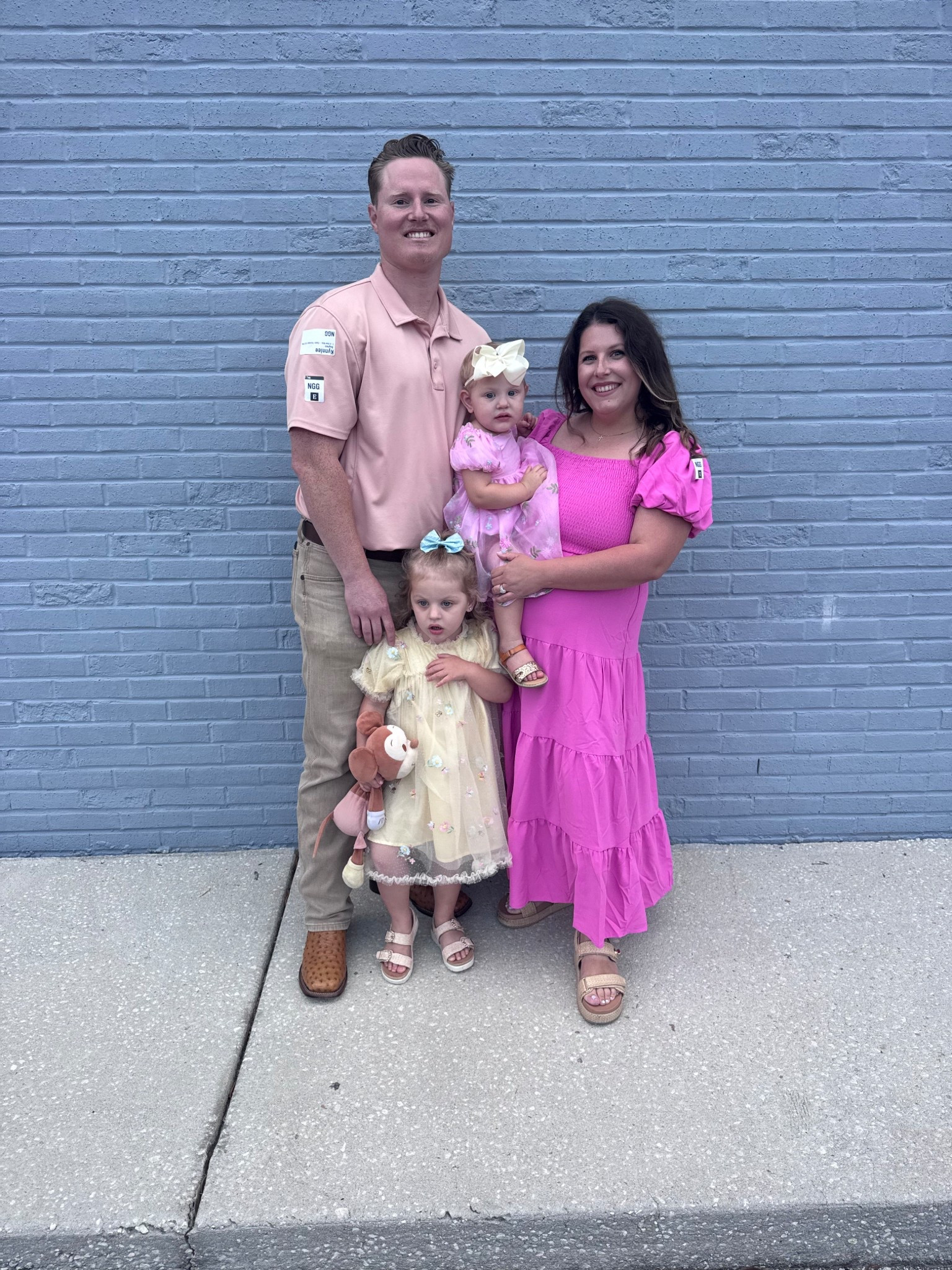 THANK YOU JESUS FOR THE CROSS ✝️💛

Family Easter outfits, girl moms, toddler Easter dress, toddler Easter, mom style, mom outfit, spring style, spring dresses,
Church outfit, target style, Amazon finds



#LTKmomlife #LTKSeasonal #LTKKids