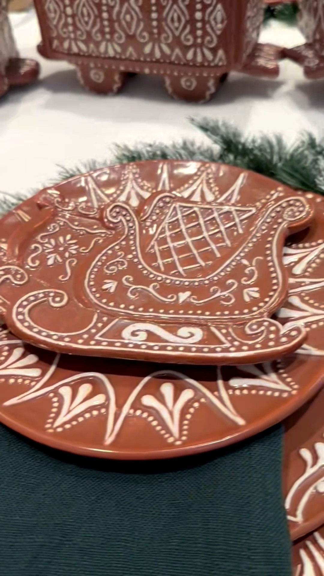 Up to 30% off the Gingerbread Collection at Pottery Barn—holiday magic, now on sale.
#potterybarn #gingerbreaddecor #holidaydecor #seasonalsale

#LTKSaleAlert #LTKHome #LTKGiftGuide