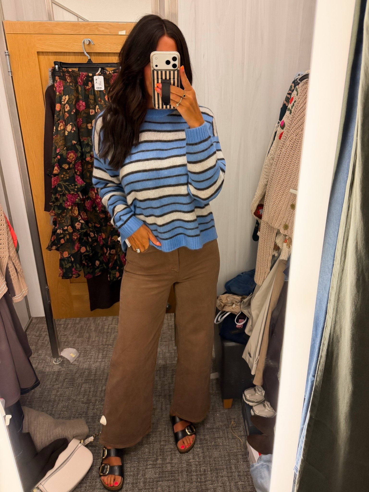 My friend @magenreaves paired this little color combo together and I loved it. Sweater is a medium and these jeans I did my true size 27.

#LTKootd #LTKgrwm