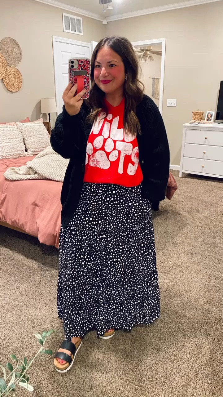 I love pairing a graphic tee with a maxi skirt!

sandals: fit true to size // wearing a 5
skirt: fits small // wearing a large
tee: fits true to size // wearing a large
cardigan: fits true to size // wearing a large

#LTKStyleTip #LTKFindsUnder50 #LTKWorkwear