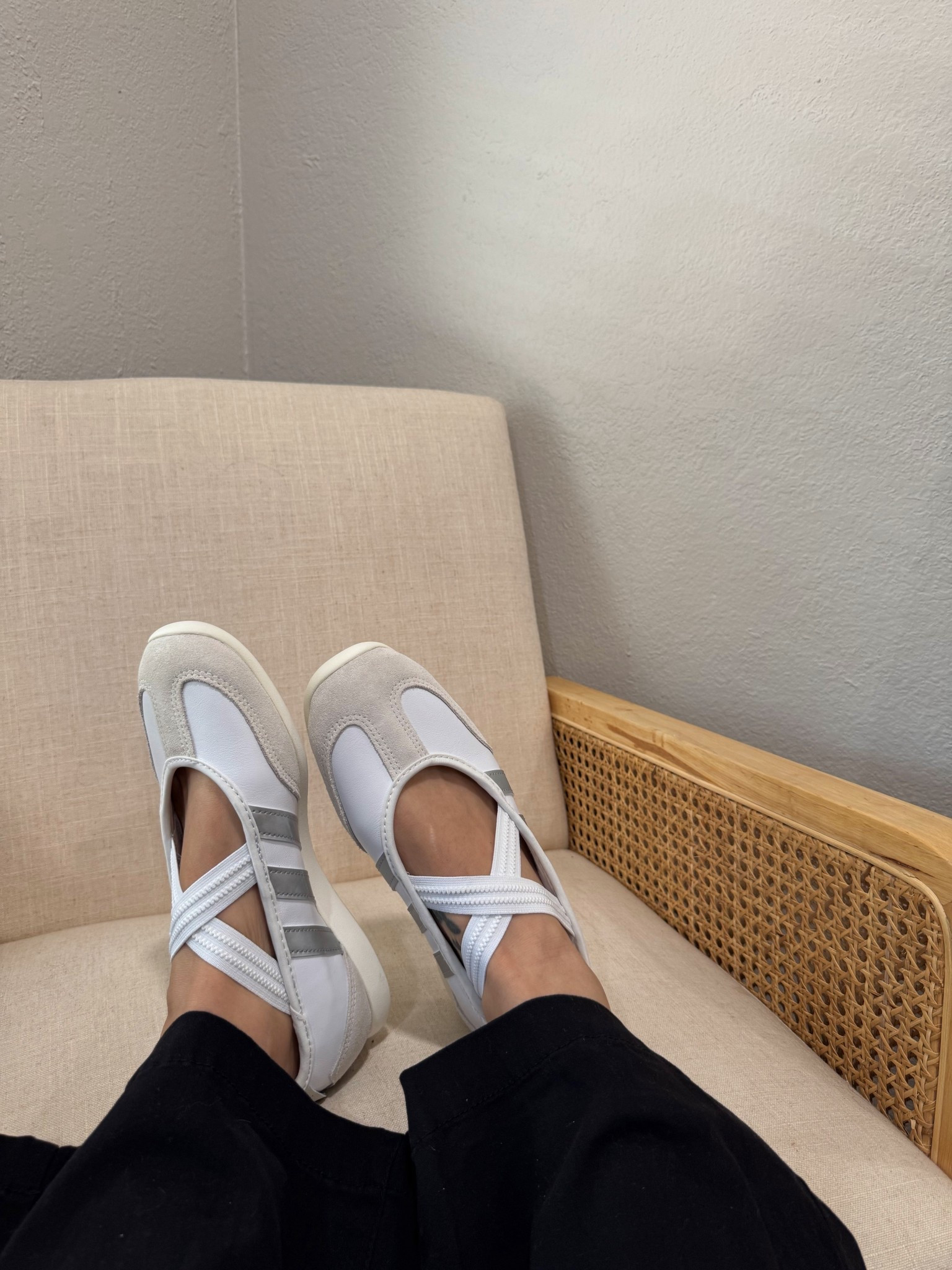 The Adidas Barreda Mary Jane sneakers are so comfy and such a fun everyday sneaker. I recommend sizing down half a size for the best fit 🤍👟

#LTKootd