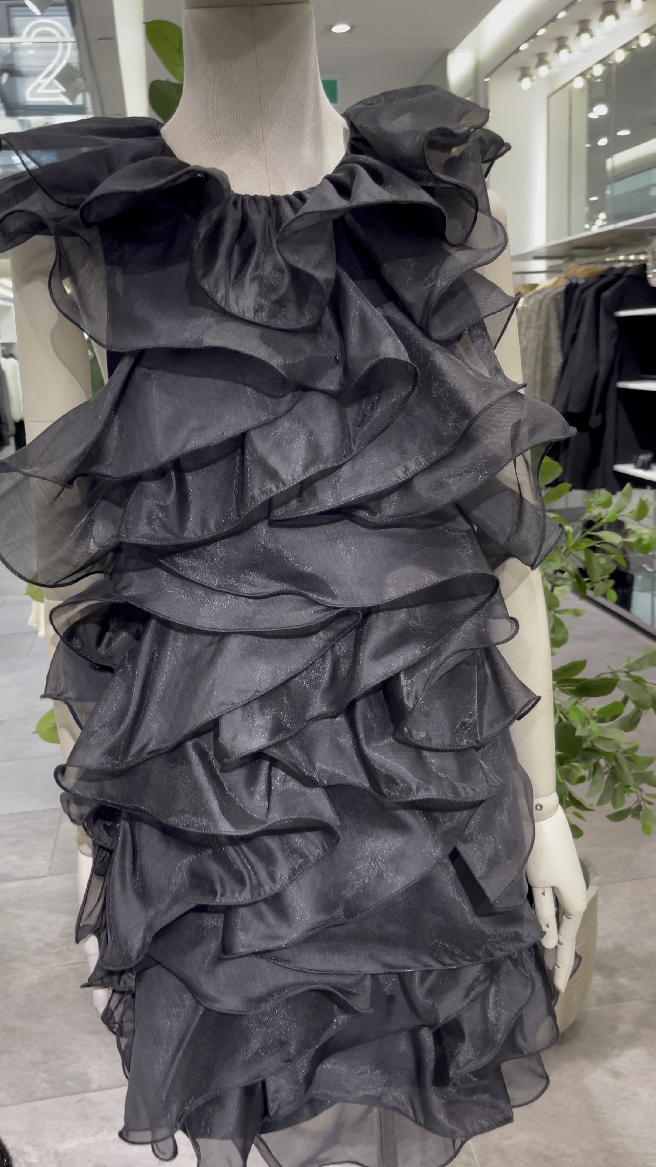 H&M holiday collection. 

Holiday outfit, holiday dress, ruffled dress 

#LTKHoliday #LTKCyberWeek #LTKparties