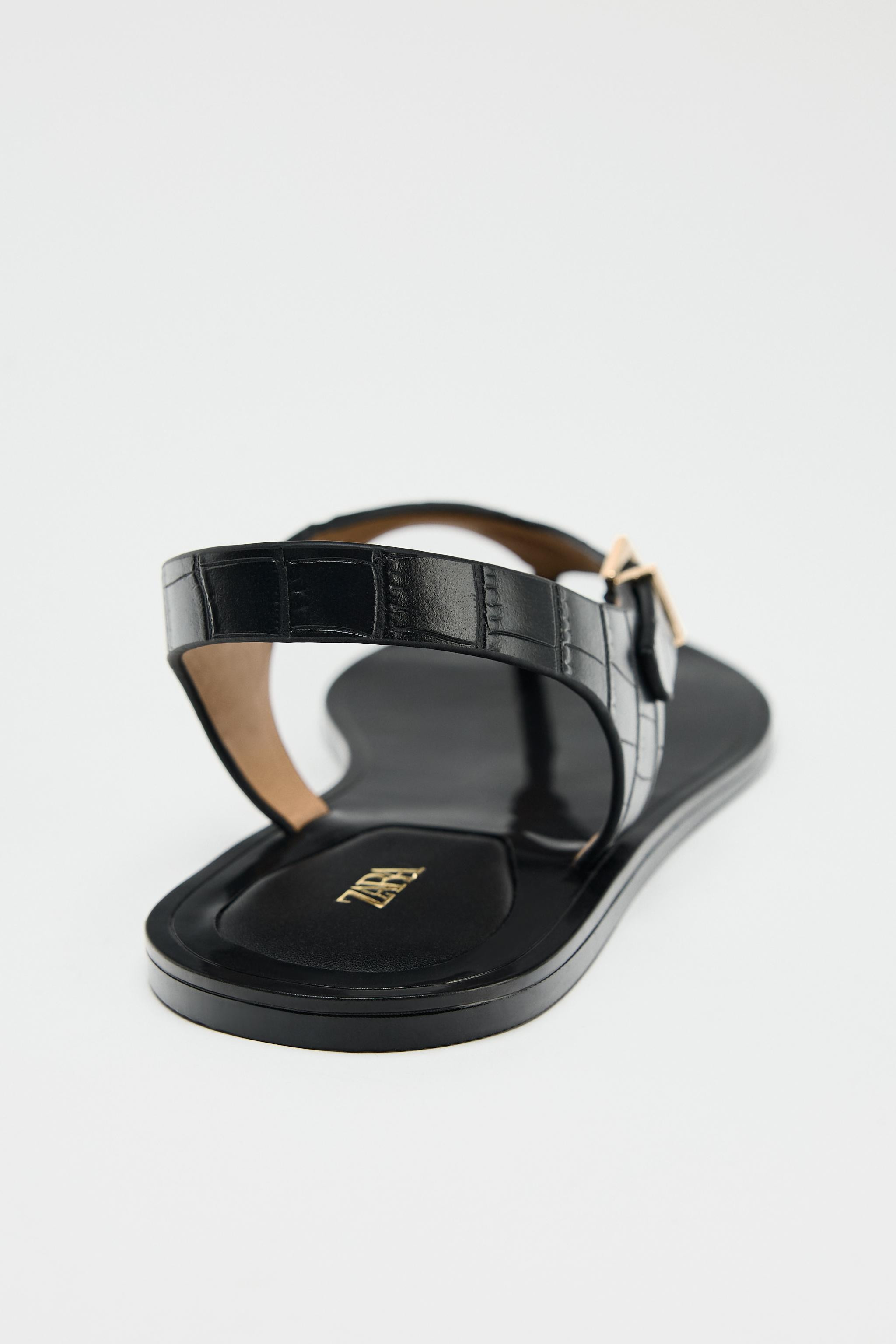 EMBOSSED FLAT SANDALS | Zara US