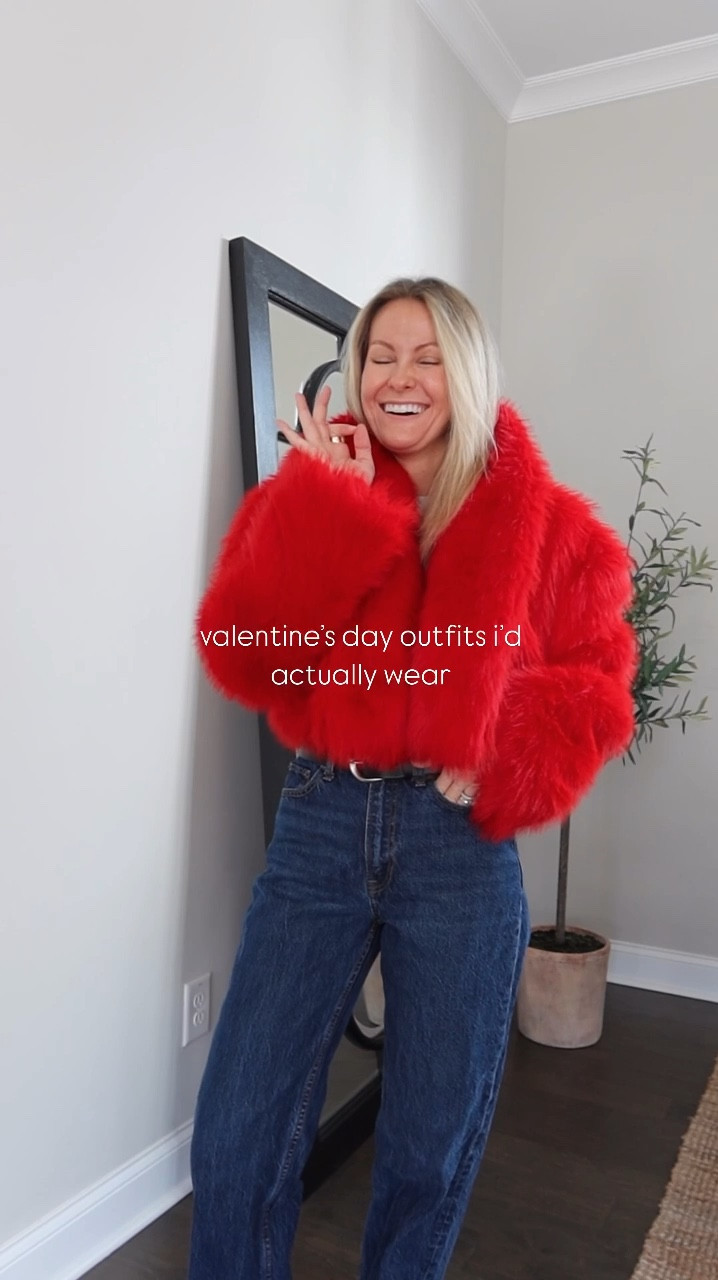 what to wear for valentine’s day 🍒💋

fur jacket: xmsall
jeans/trousers: 25
blazer: xsmall/0
sweat set: xmsall
all shoes: tts

#LTKGiftGuide #LTKStyleTip #LTKShoeCrush