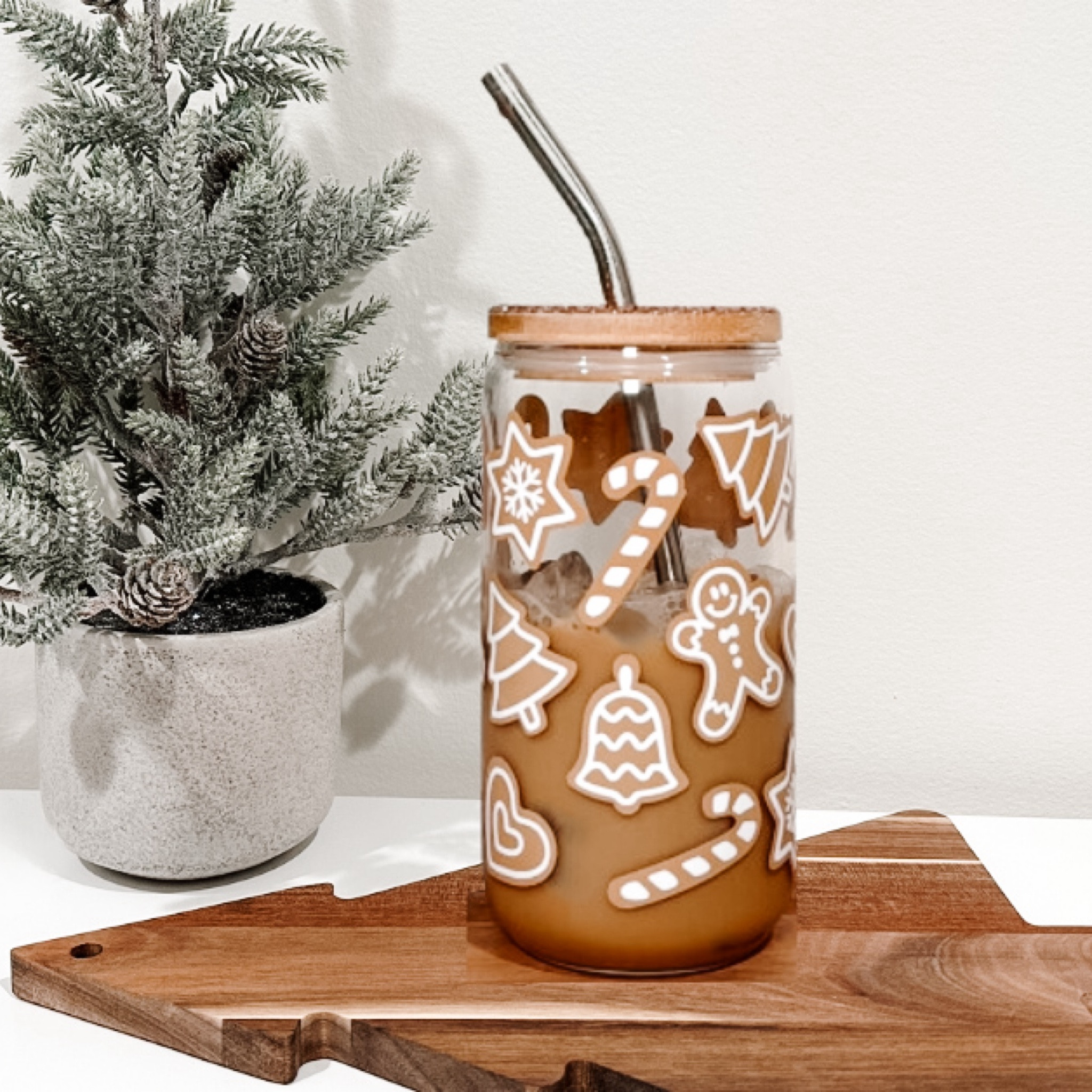Make your own holiday libbey cup with your Cricut 🤎🎄✨

#LTKSeasonal #LTKGiftGuide #LTKHoliday