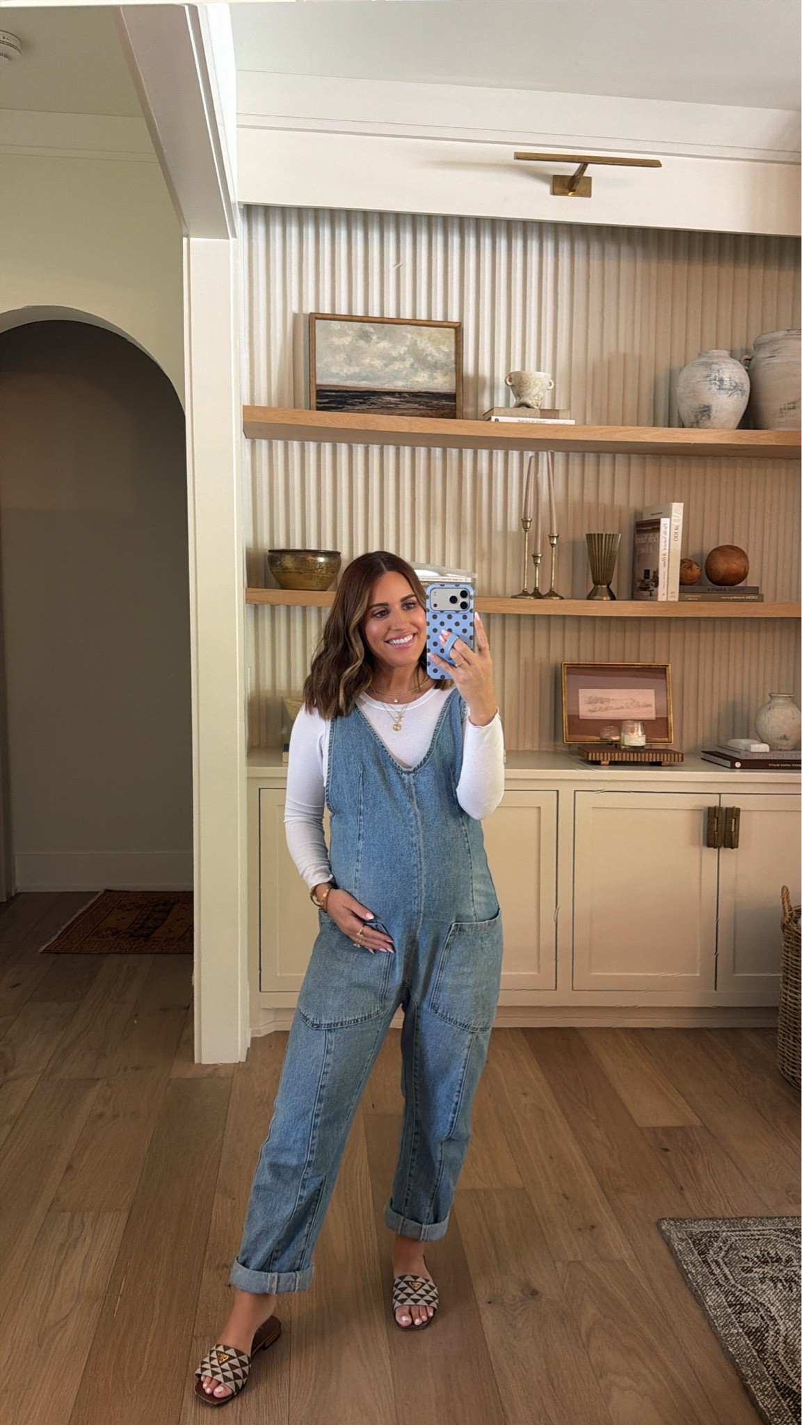 Today’s ootd- Easy outfit idea if you want to recreate the look! Wearing an xs in these free people overalls, but unfortunately they’re sold out on their website- linked them from somewhere else, they just have limited sizes remaining also. Otherwise, Amazon also has a similar pair, if you want to see how those compare! White tee is also old, so linked similar.

#LTKootd #LTKBump #LTKPetite
