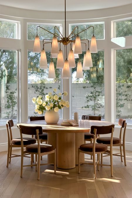 Dining room 

#LTKFamily #LTKHome #LTKStyleTip