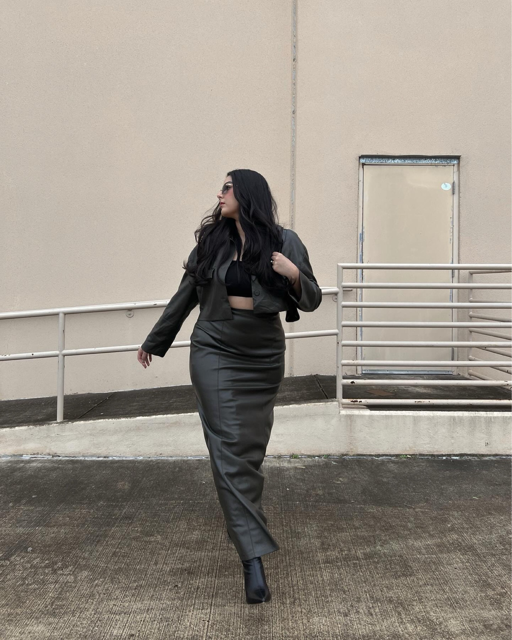 I think I’ve fully becoming a matching set girly. They’re so easy to style, so fun and honestly just makes you look so put together. This crop jacket plus maxi skirt combo is just chefs kiss and I love the olive green leather for this season ✨

#LTKstyletip #LTKmidsize #LTKSeasonal