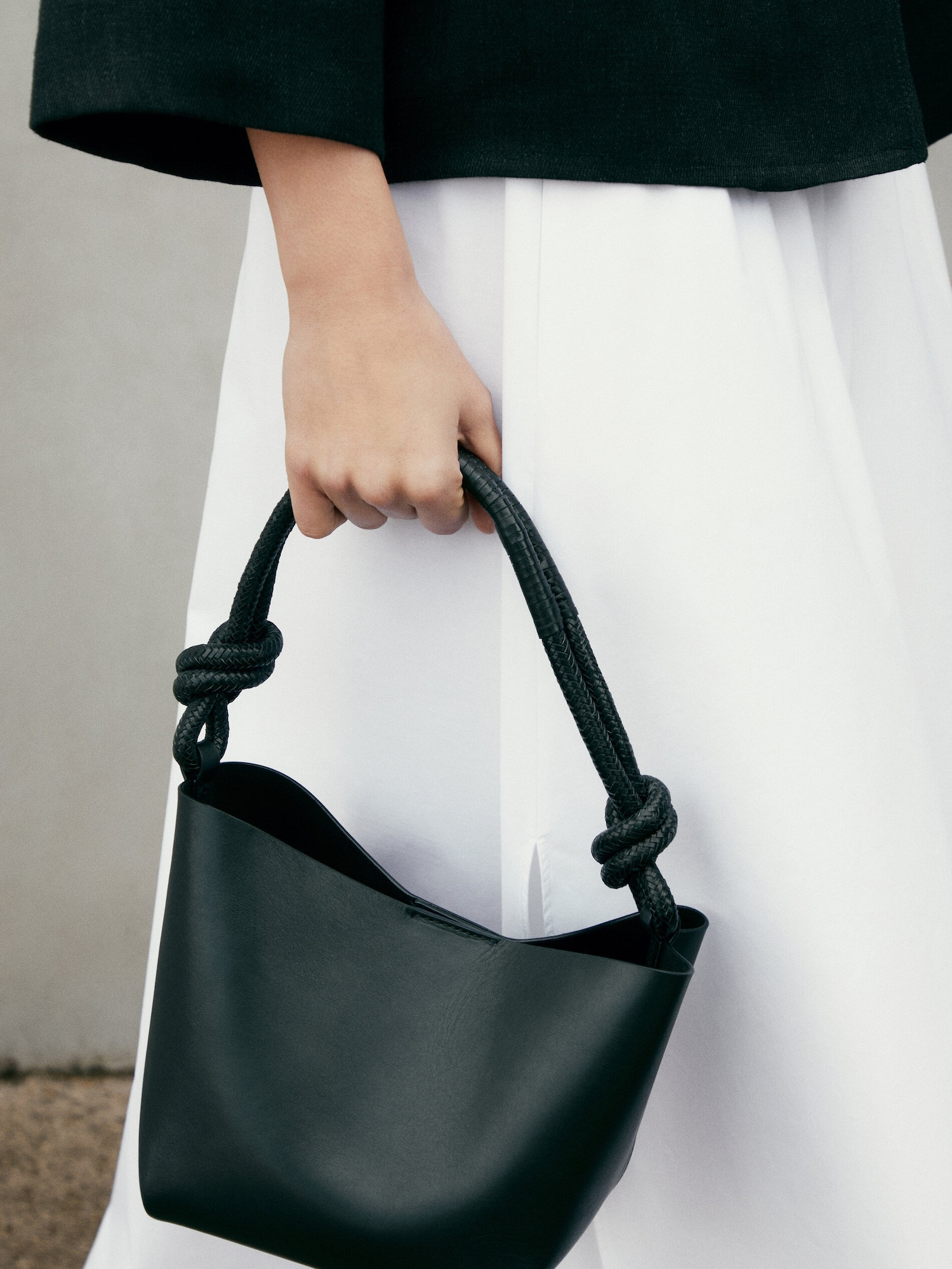 Nappa leather crossbody bag with knot detail | Massimo Dutti UK