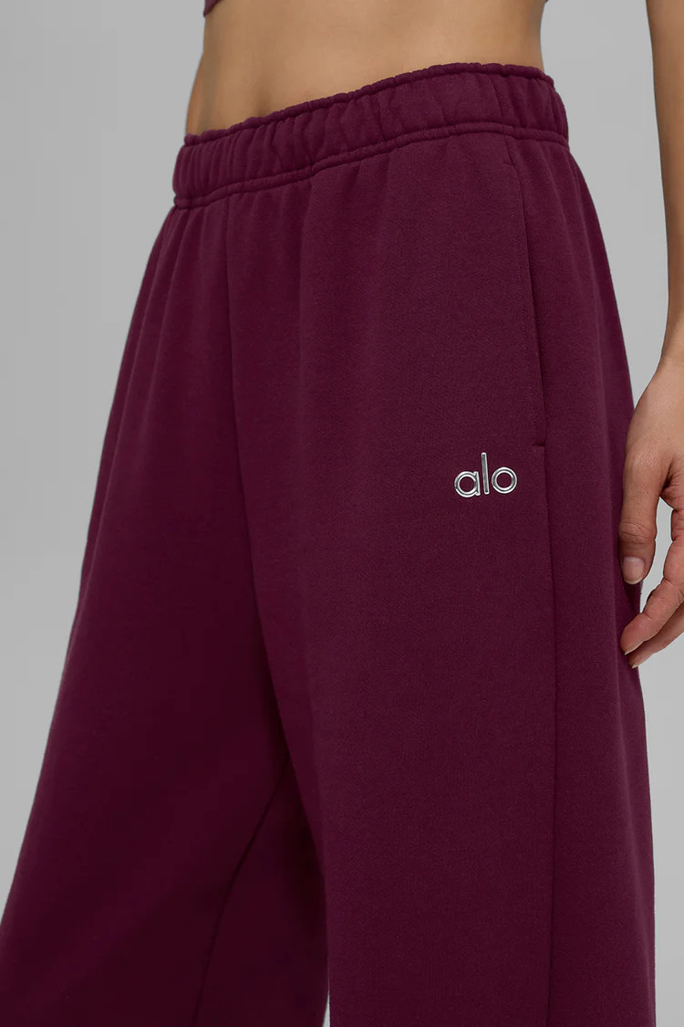 Accolade Straight Leg Sweatpant | Alo Yoga (US)