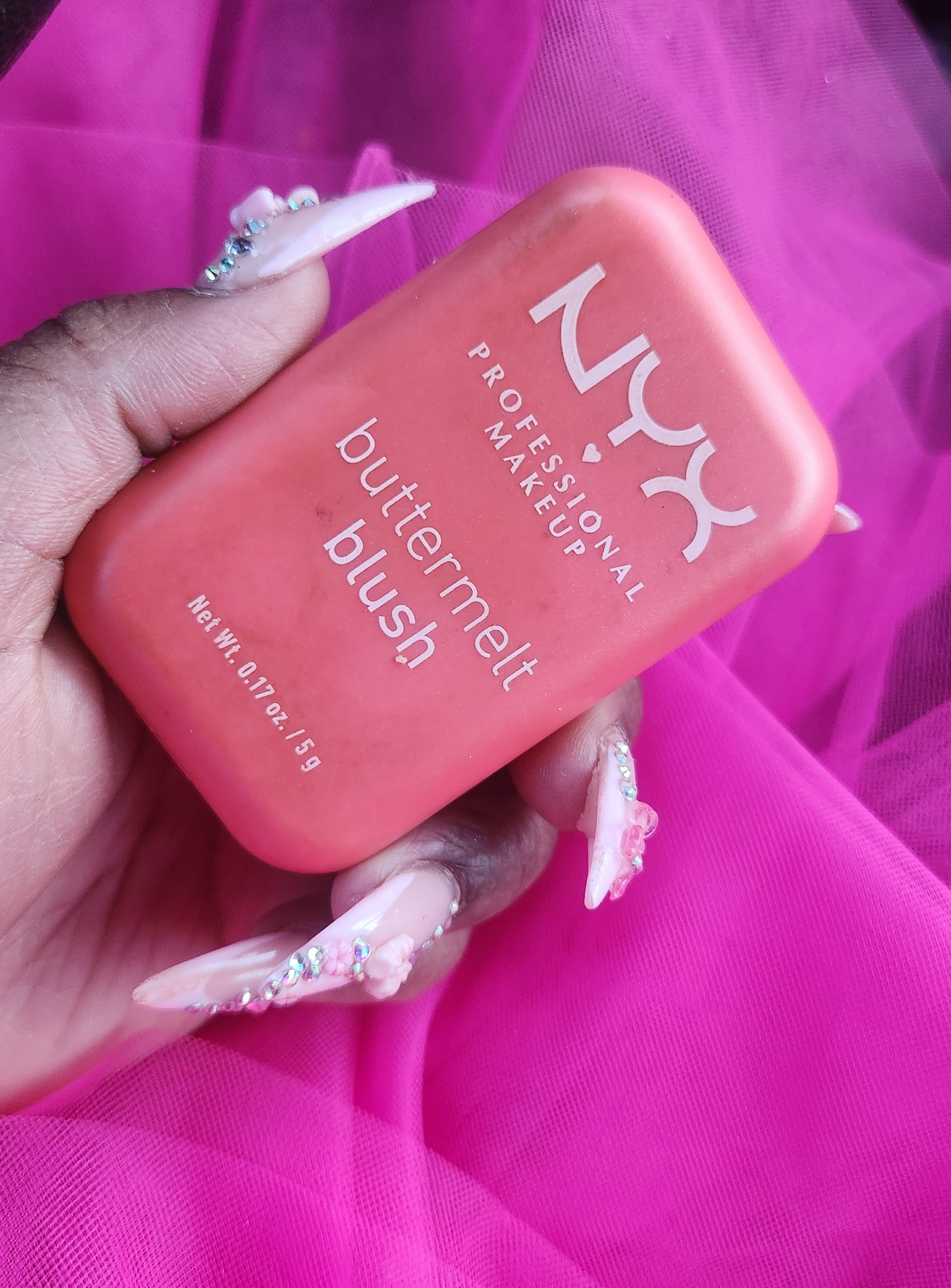 This is one of my favorite bronzer and it is not too expensive.

#LTKBeauty #LTKgrwm #LTKmorningroutine