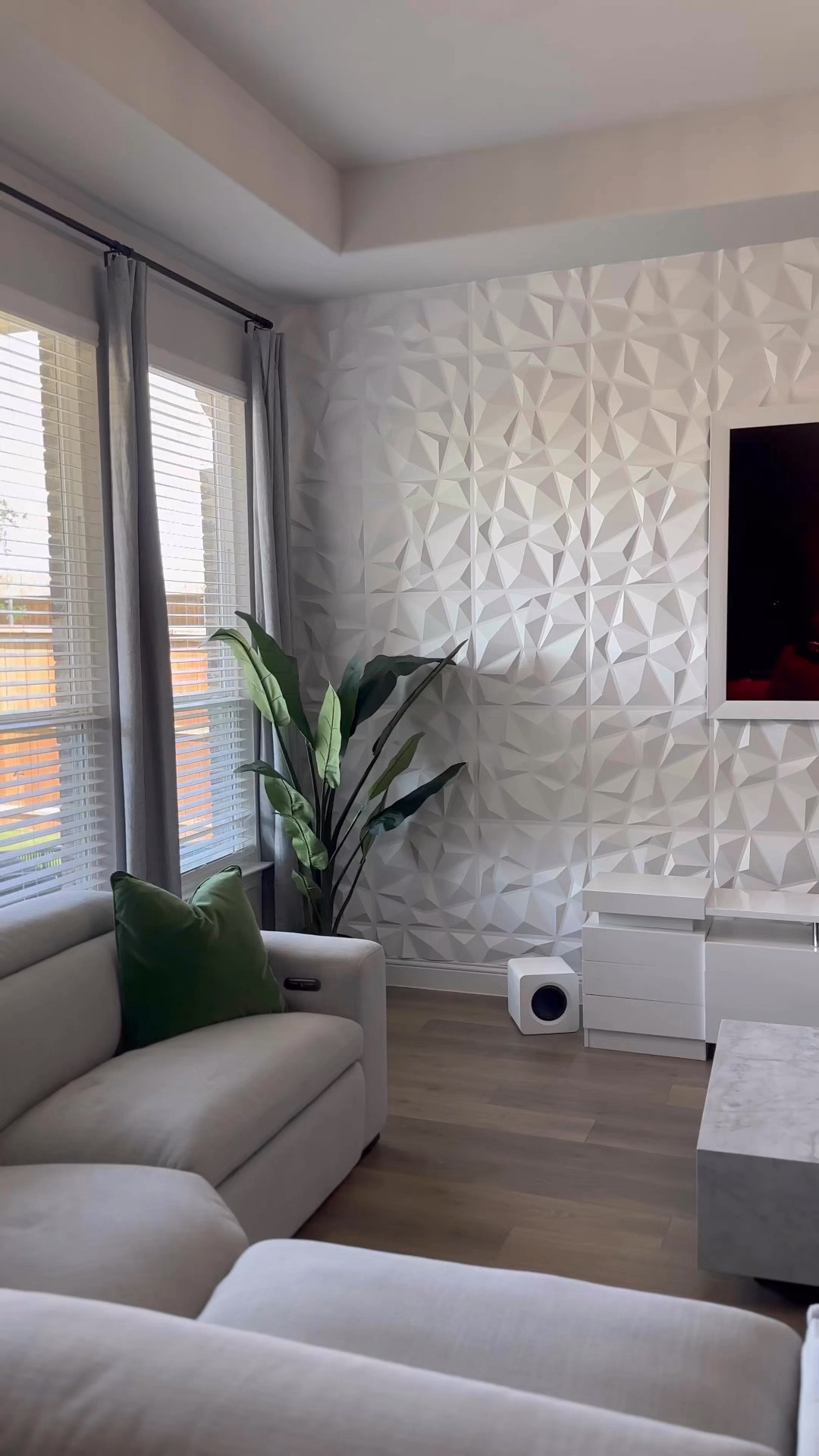 Custom 3D Wall Panel | Modern Home 


#LTKHome #LTKVideo #LTKFamily
