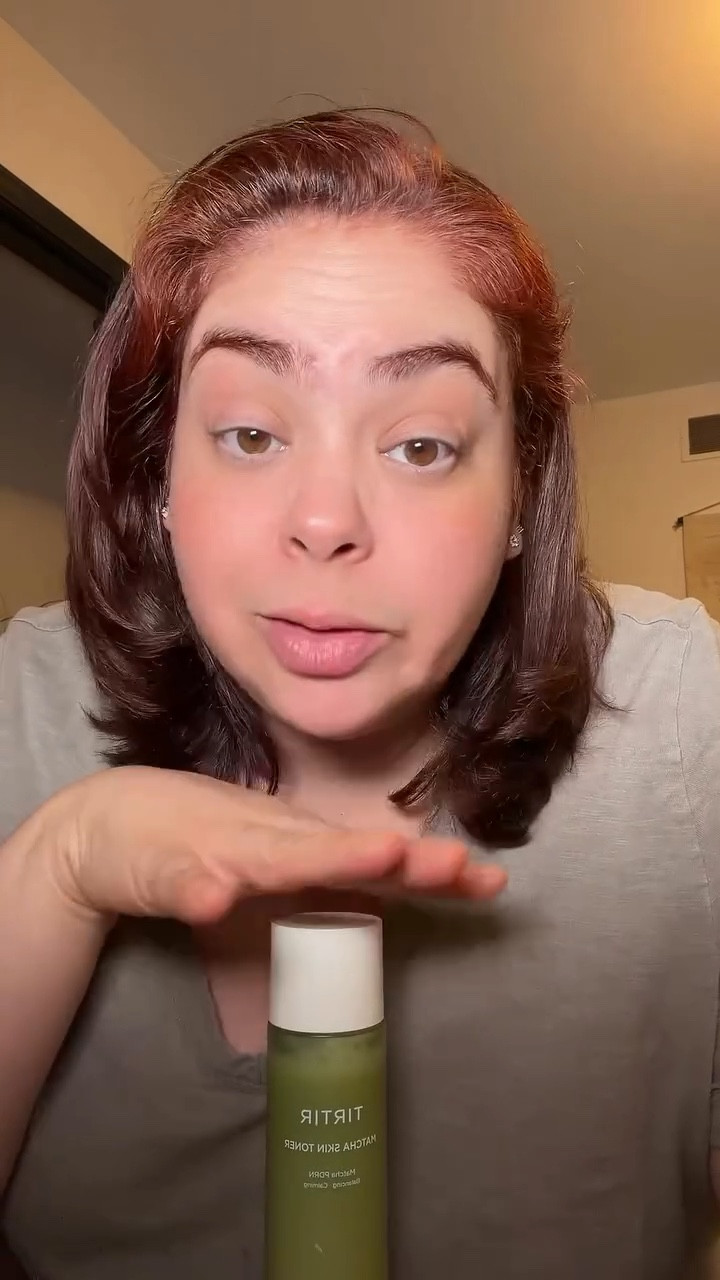 Irritated skin, uneven skin tone, dull or lack of hydration then you need to try the Tir Tir Marcha Skin Toner.