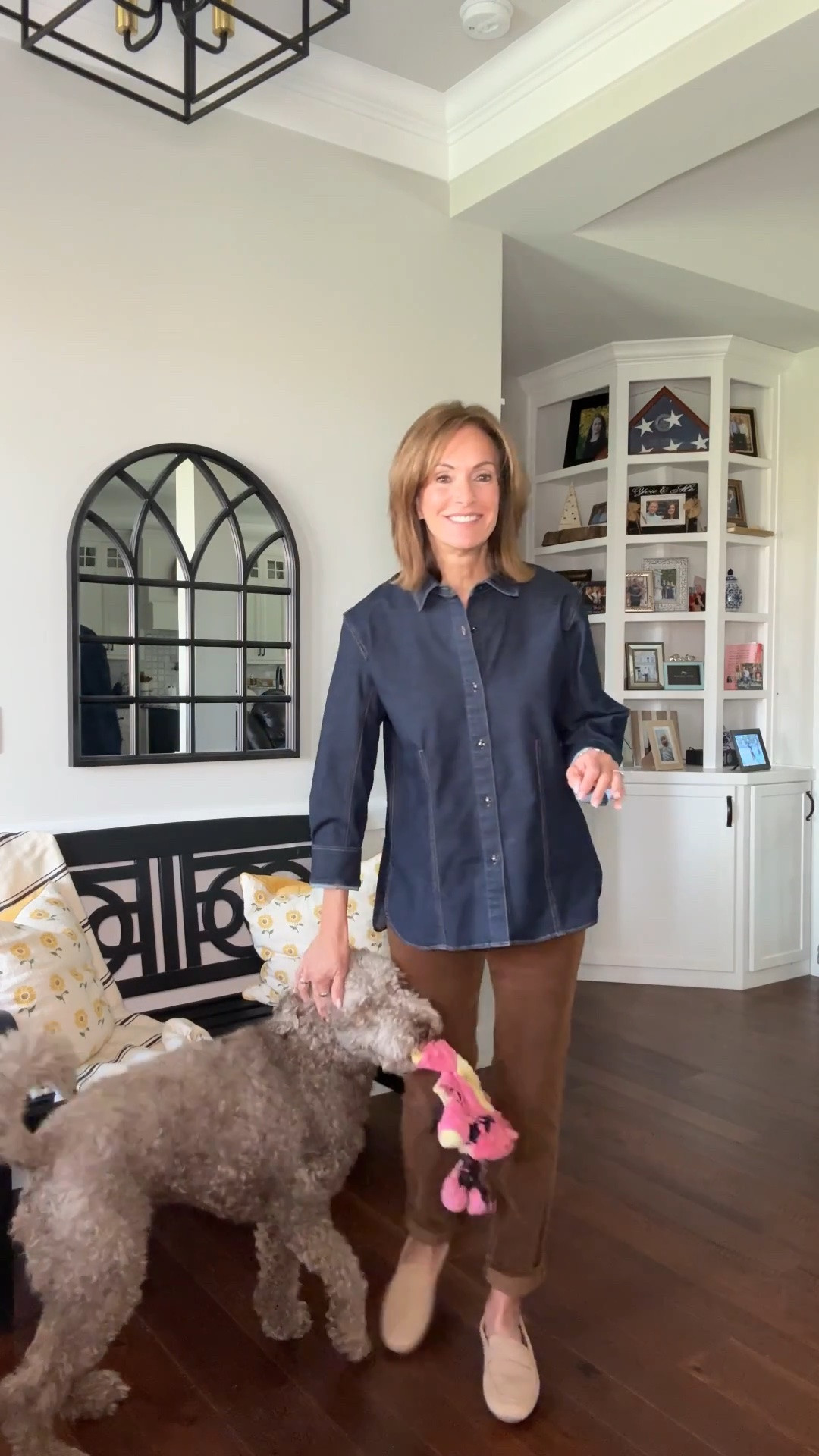 Stretchy denim shirt / medium 
Straight corduroy/ size 6 these are too small need size 8 which is my true size 

Fall style

#LTKMidsize #LTKTall #LTKWorkwear