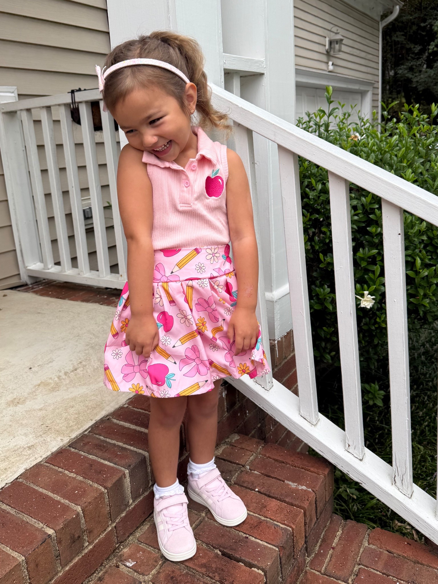 Ok so we’re all about back to school outfits this week 🍎💛

#LTKKids #LTKStyleTip #LTKFamily