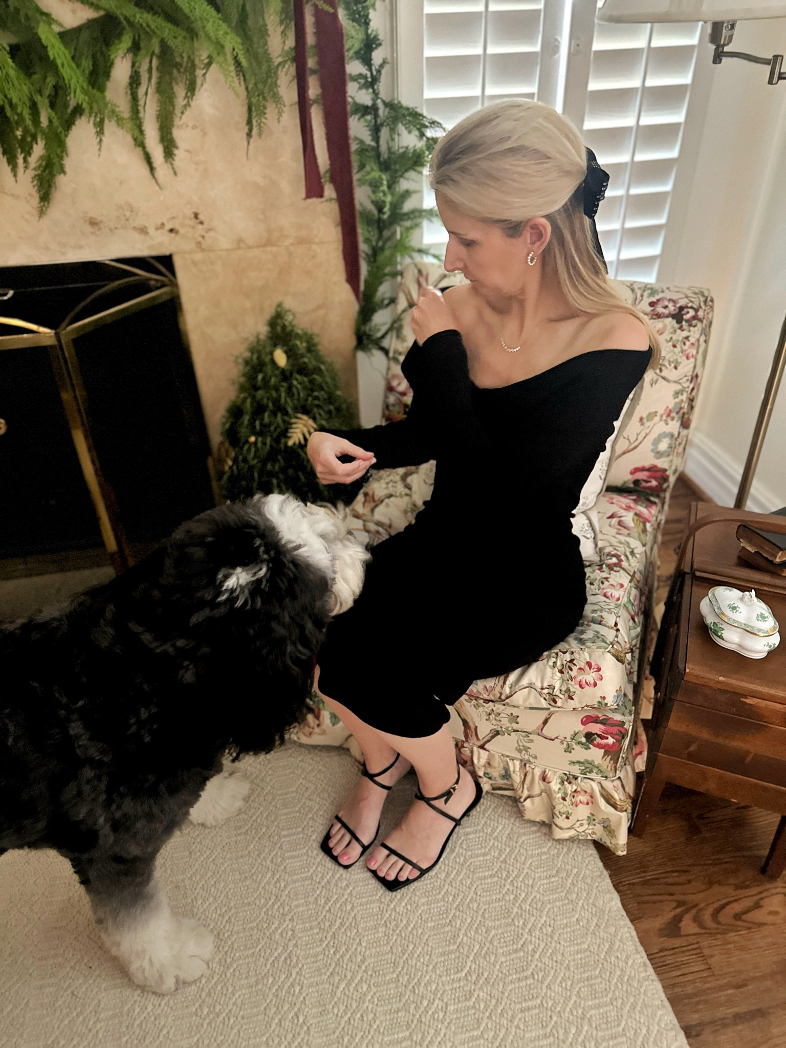 Obsessed with these gold heel shoes from @saks. I’ll be wearing them all holiday season long! Spend $150* and get a $75 gift card with code BFGIFTSF. #SaksPartner #Saks 


#LTKSeasonal #LTKHoliday #LTKCyberWeek