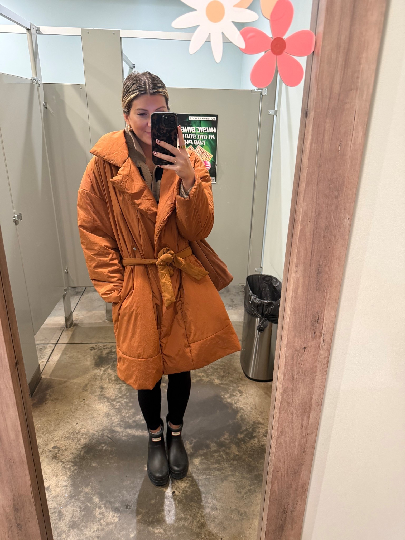 Cold rainy out fit ideas 

#LTKGiftGuide #LTKdayinmylife #LTKHoliday