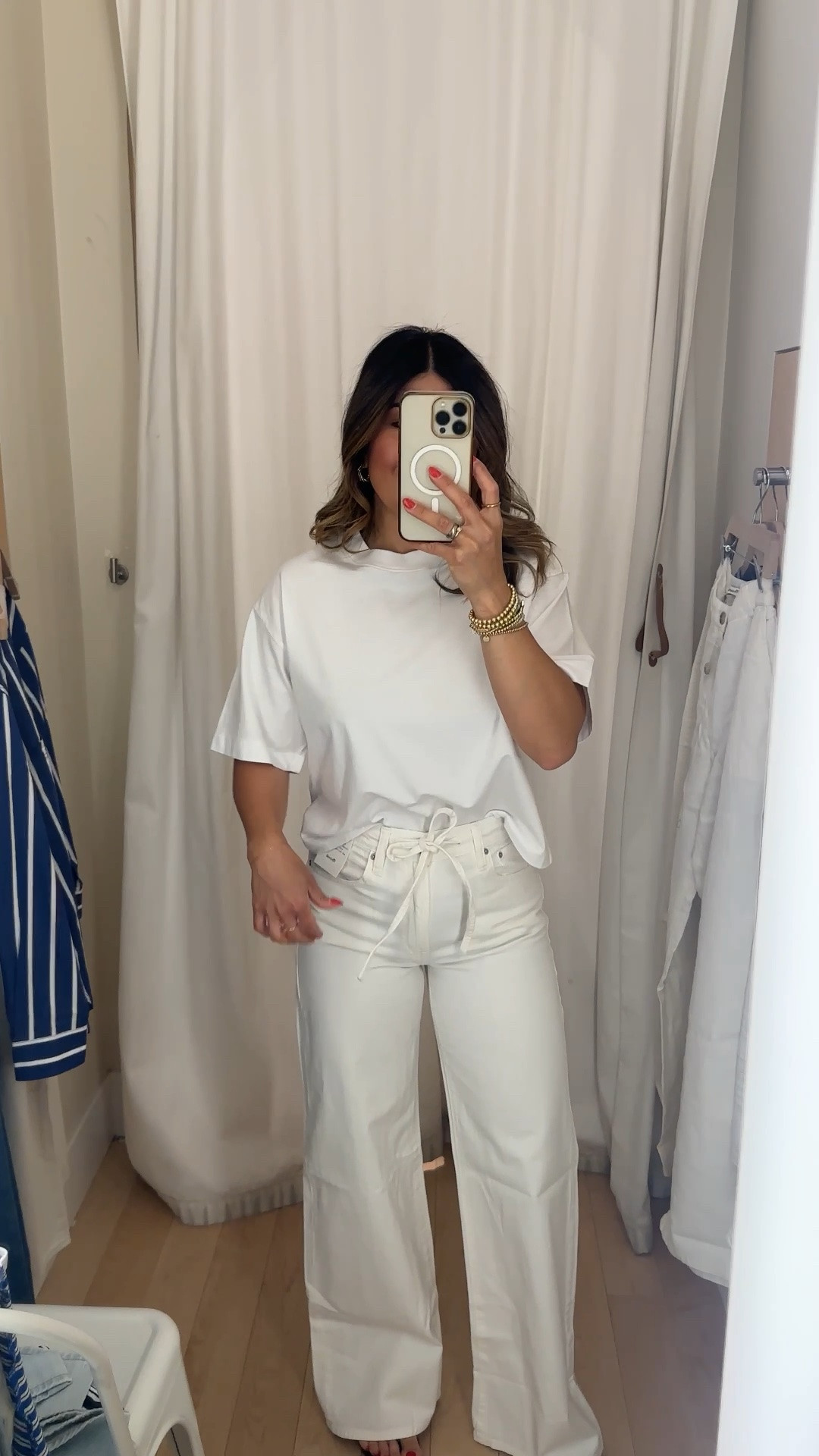 The most flattering wide leg white jeans I’ve had!!! Take 20% off with code LTK20
Tee size xs
Jeans size 25

#LTKxMadewell #LTKootd #LTKSaleAlert