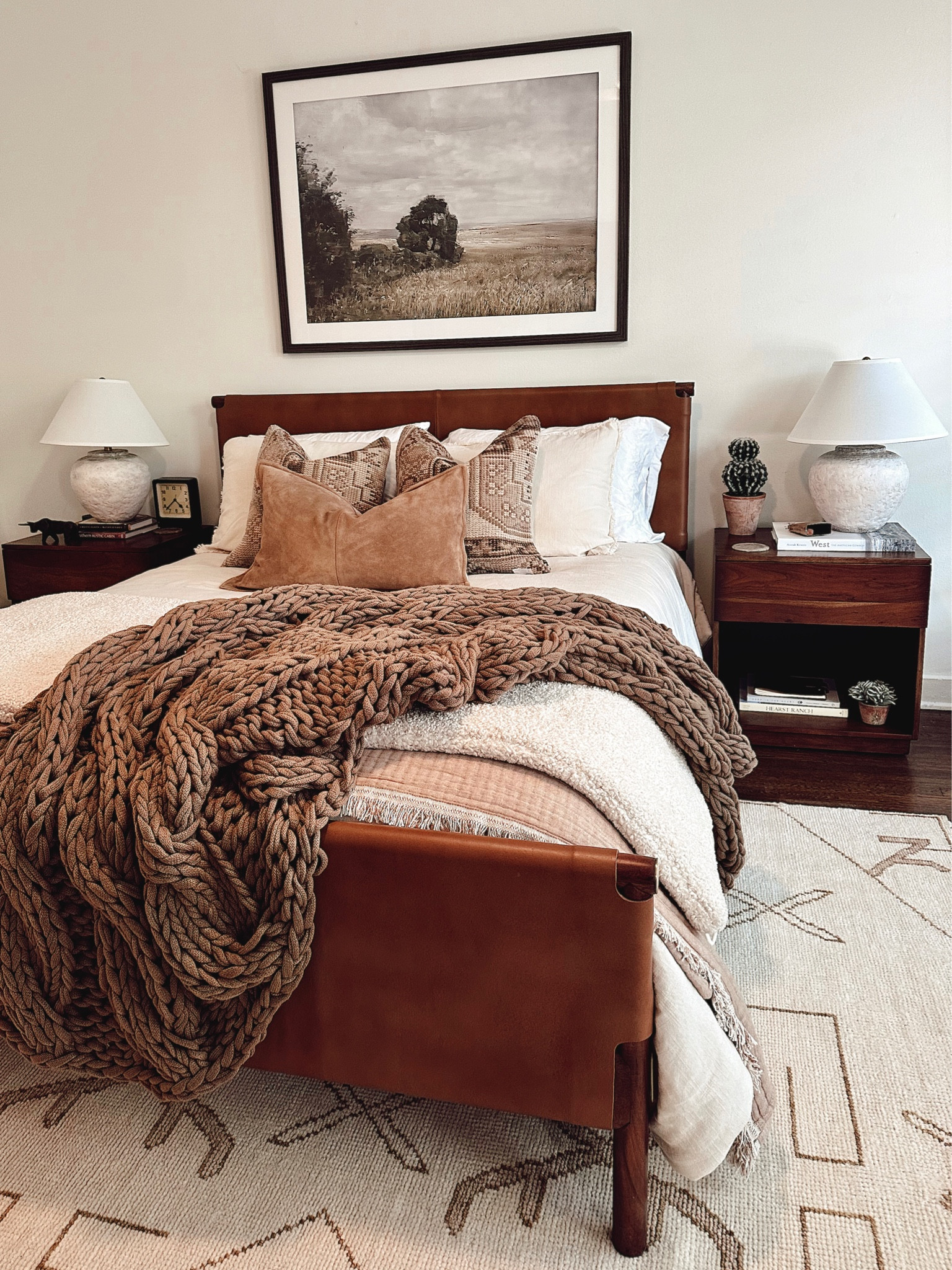 Hill Country inspired guest suite 🌾

My client wanted a room for his guests that were reminiscent of home. Trevor and I grew up and went to school together so I am quite familiar with what “home” means to him. His family’s ranch came through in this design so his out of state guests get a taste of the Hill Country. 🤠 #morganpagedesigns #guestsuite #guestroom #hillcountry 

#LTKhome