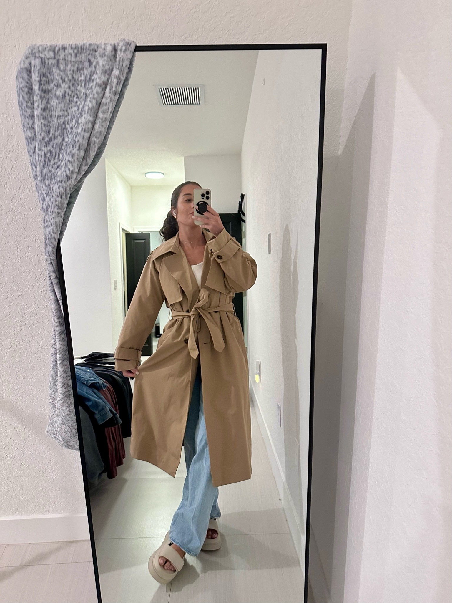 🧥

#LTKStyleTip #LTKTravel #LTKFallSale