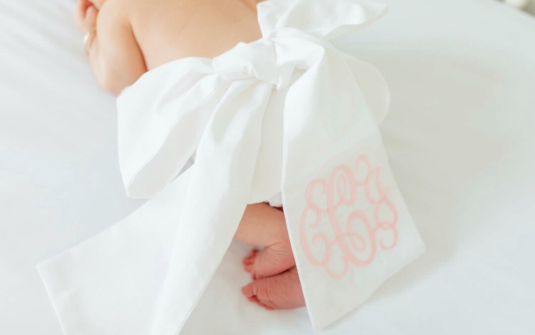 Newborn Monogram Baby Sash / Personalized Bow Swaddle / Custom Newborn Bow / Bow Swaddle/ Crib Bo... | Etsy (US)