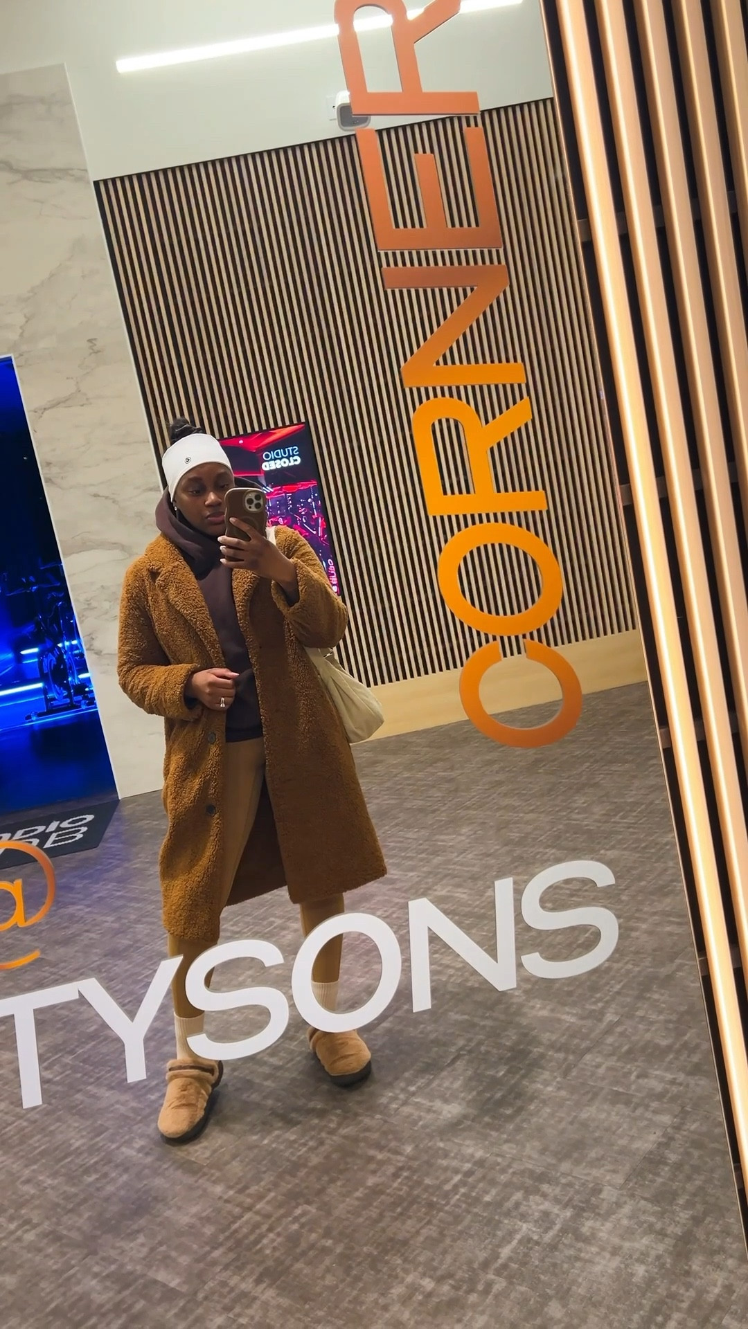 First workout of the new year and I love my cozy fit ☺️. Just got these fuzzy Crocs as a birthday gift and they’re so good! 🤎

#LTKFindsUnder50 #LTKootd #LTKfitnessgoals