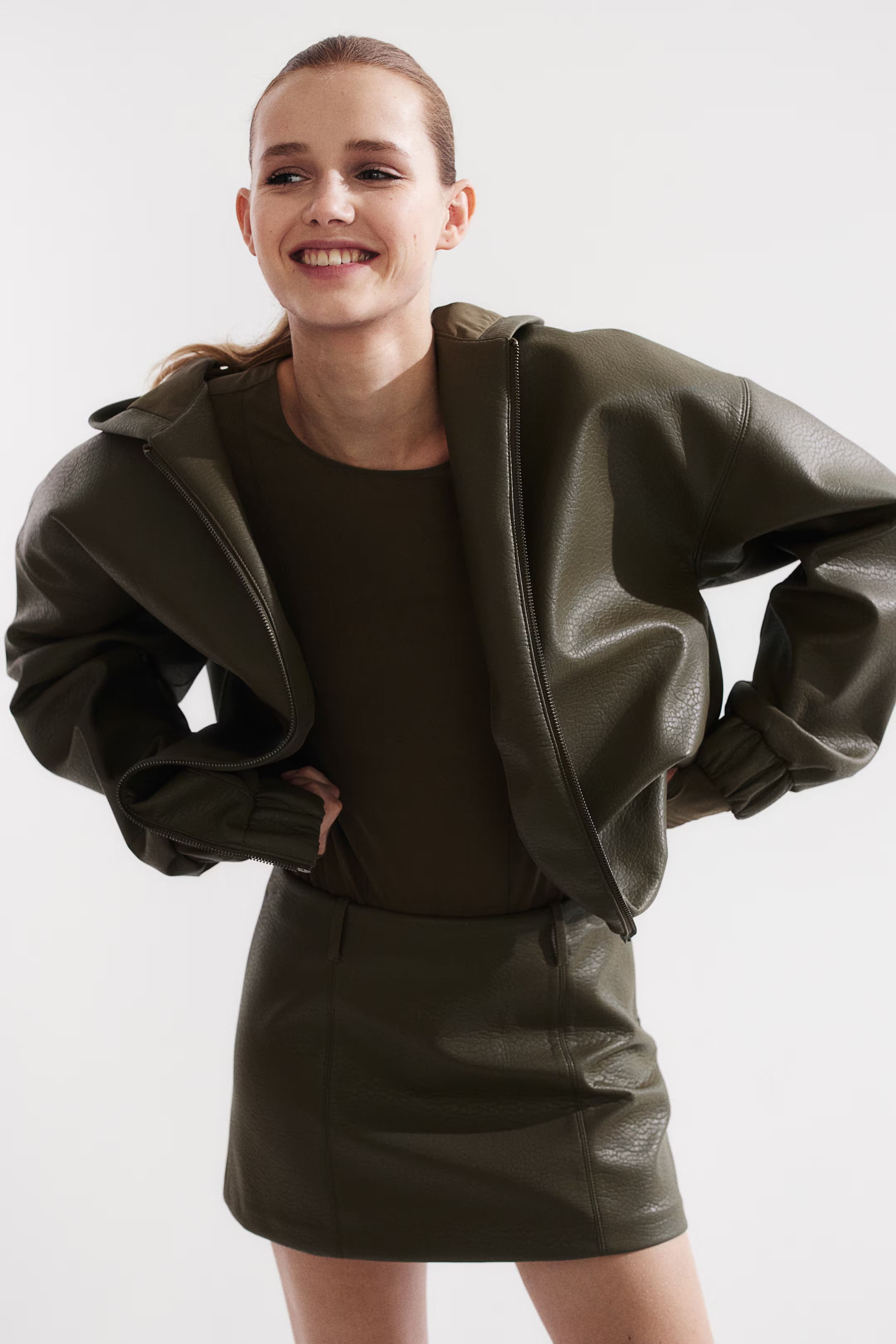 A-line Mini Skirt - Regular waist - Mini - Khaki green - Ladies | H&M US | H&M (US + CA)