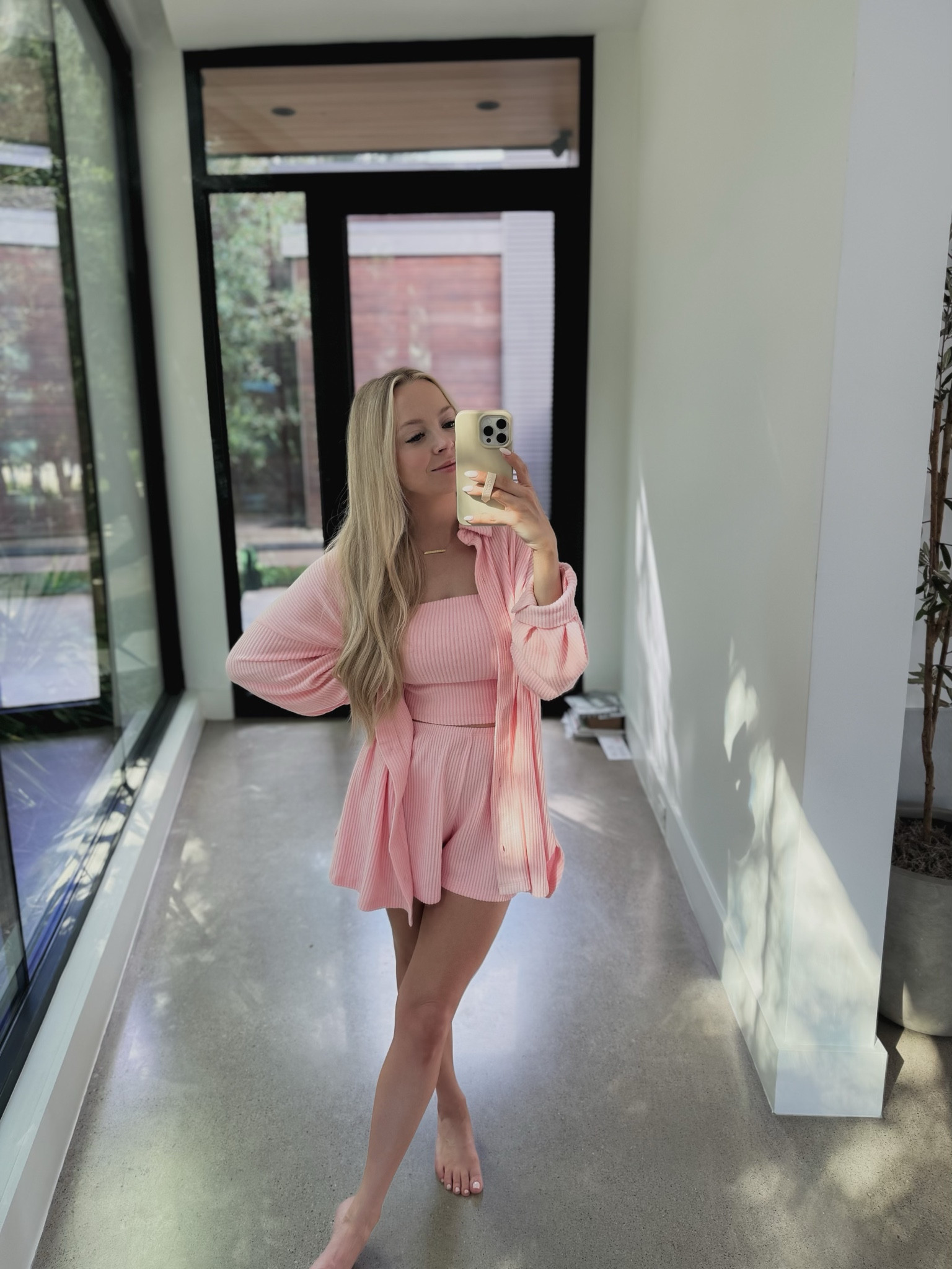 @thefoxykind never misses but I think this is probably my favorite of all time. Comfy but also feels more dressy than others. 🩷 Use Kay15 for 15% off!

#LTKStyleTip #LTKFamily