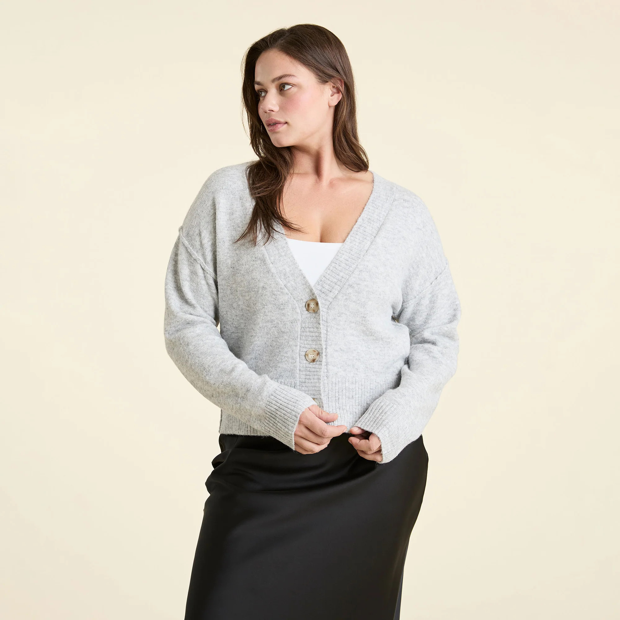 Kara is 5’10” and wearing size L. | Nuuds US