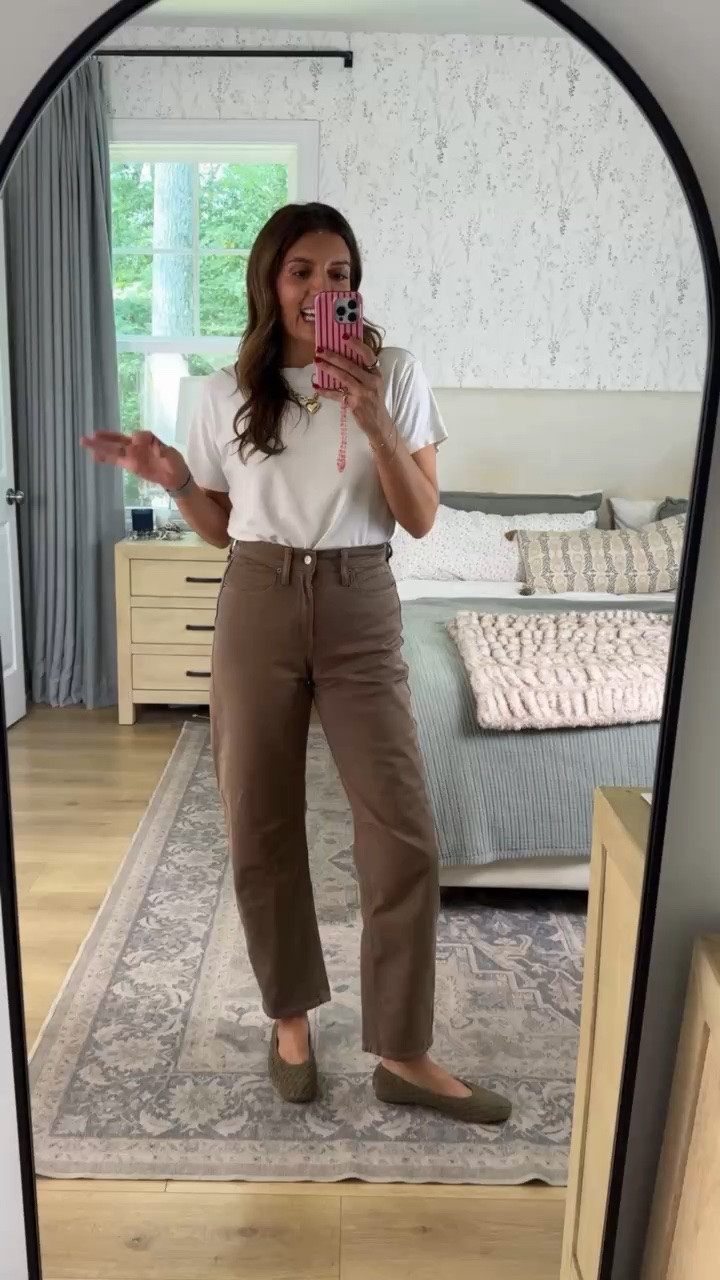 Brown barrel leg jeans from Old navy on major sale! 40% off + extra 20% off with code BONUS! I’m in a size 4.

#LTKOver40 #LTKTall #LTKSaleAlert