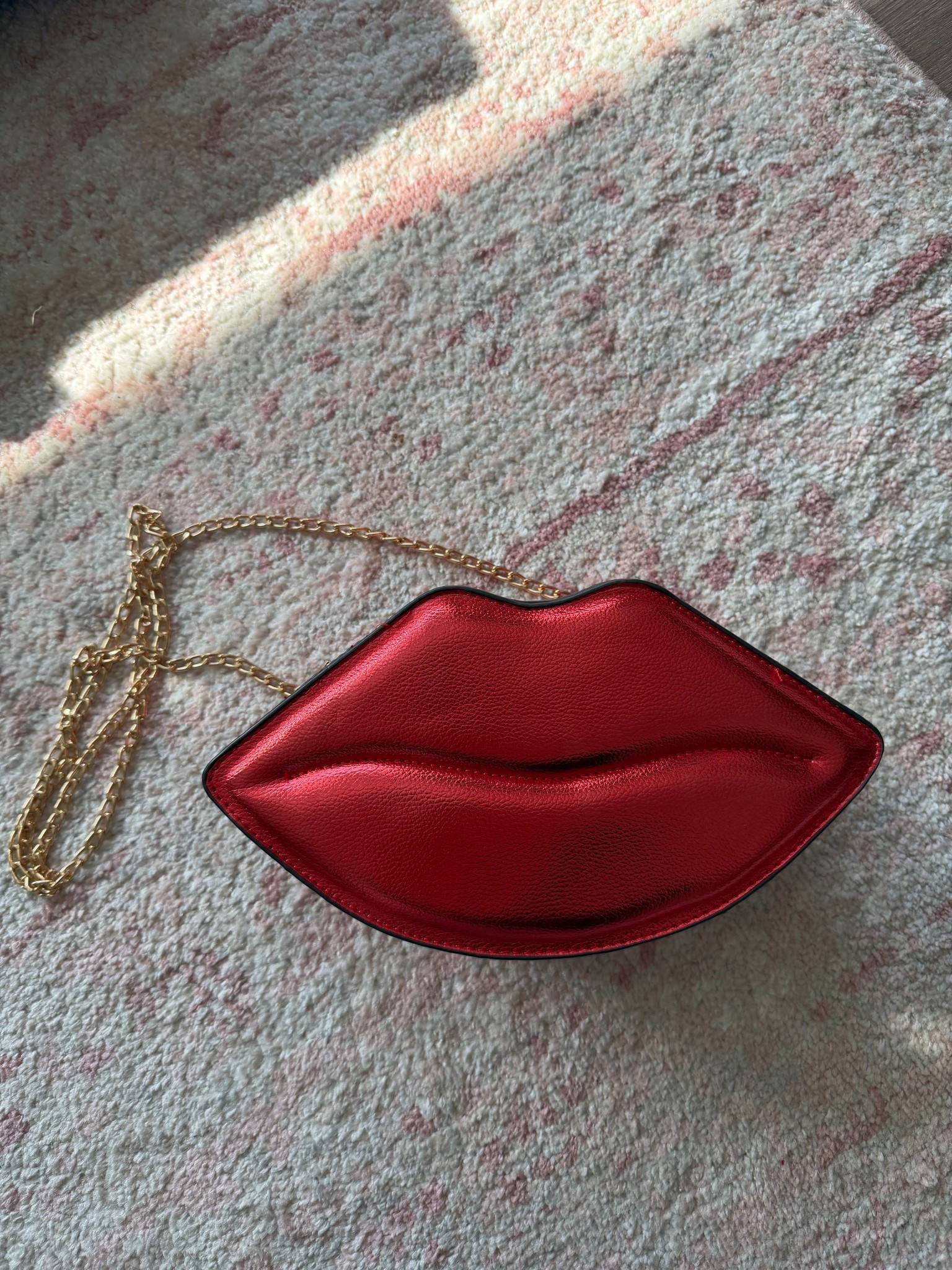 Red lips crossbody purse is perfect for a night out. I wore it for a bachelorette party. Holds a lot! Gold chain  

#LTKootd #LTKWedding