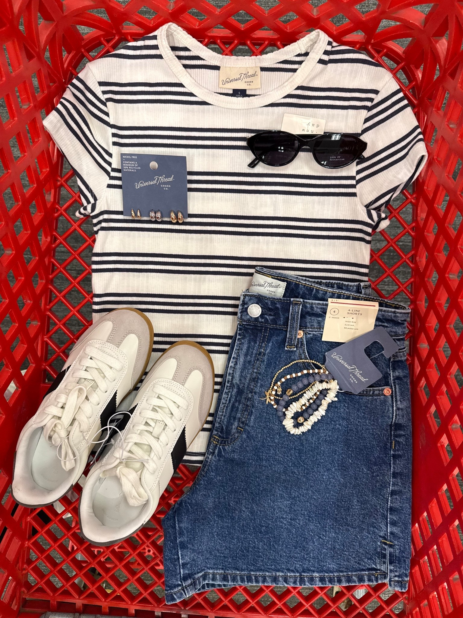 living in my own little soundtrack 🎧
