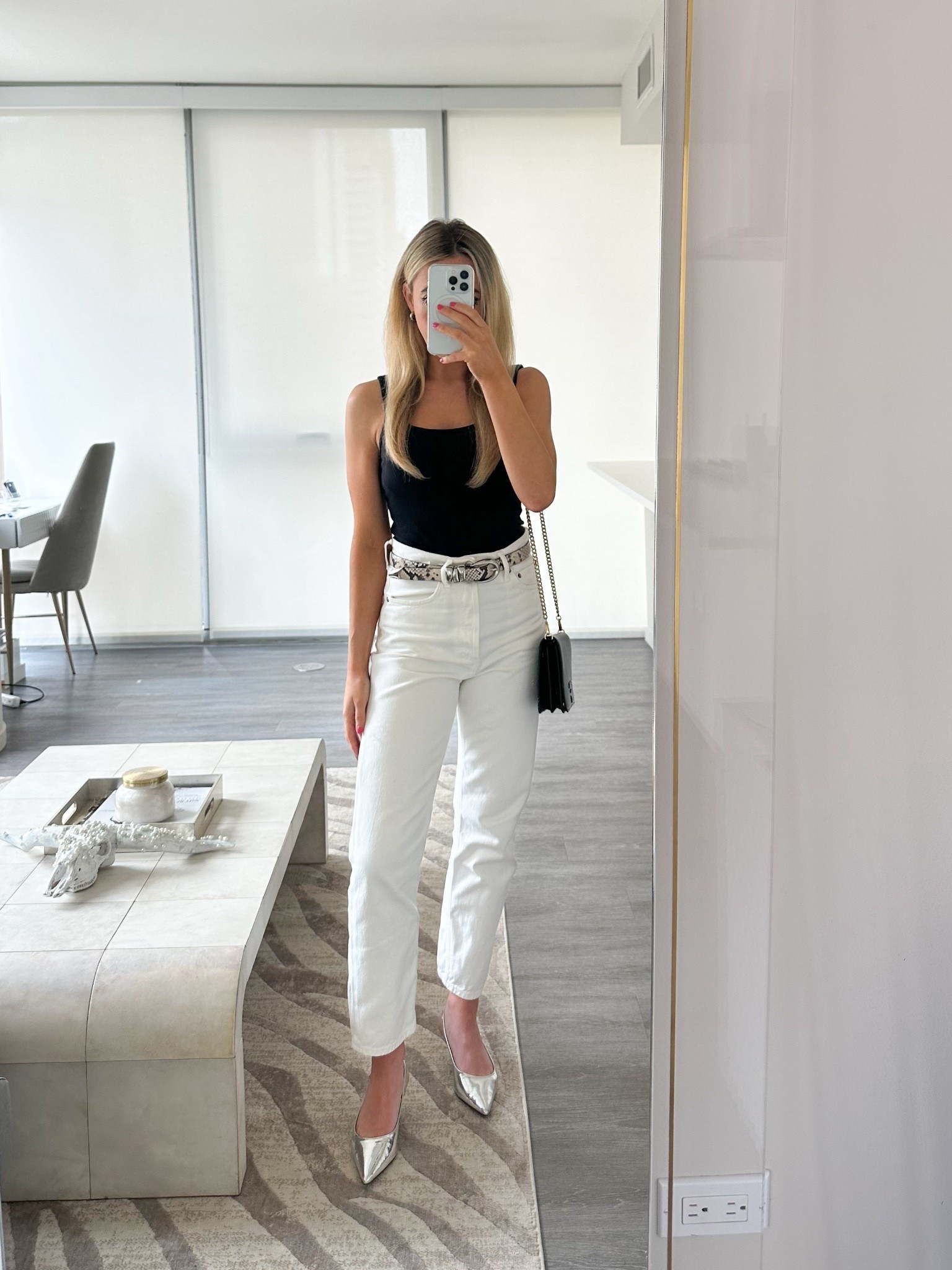Daily outfit: Chicago 

daily outfit, ootd style fashion, dinner look, drinks outfit going out, agolde jeans, Madewell belt, snakeskin, slingback heels, white jeans for summer, transitional spring outfit, black bodysuit 

#LTKShoeCrush #LTKItBag #LTKStyleTip