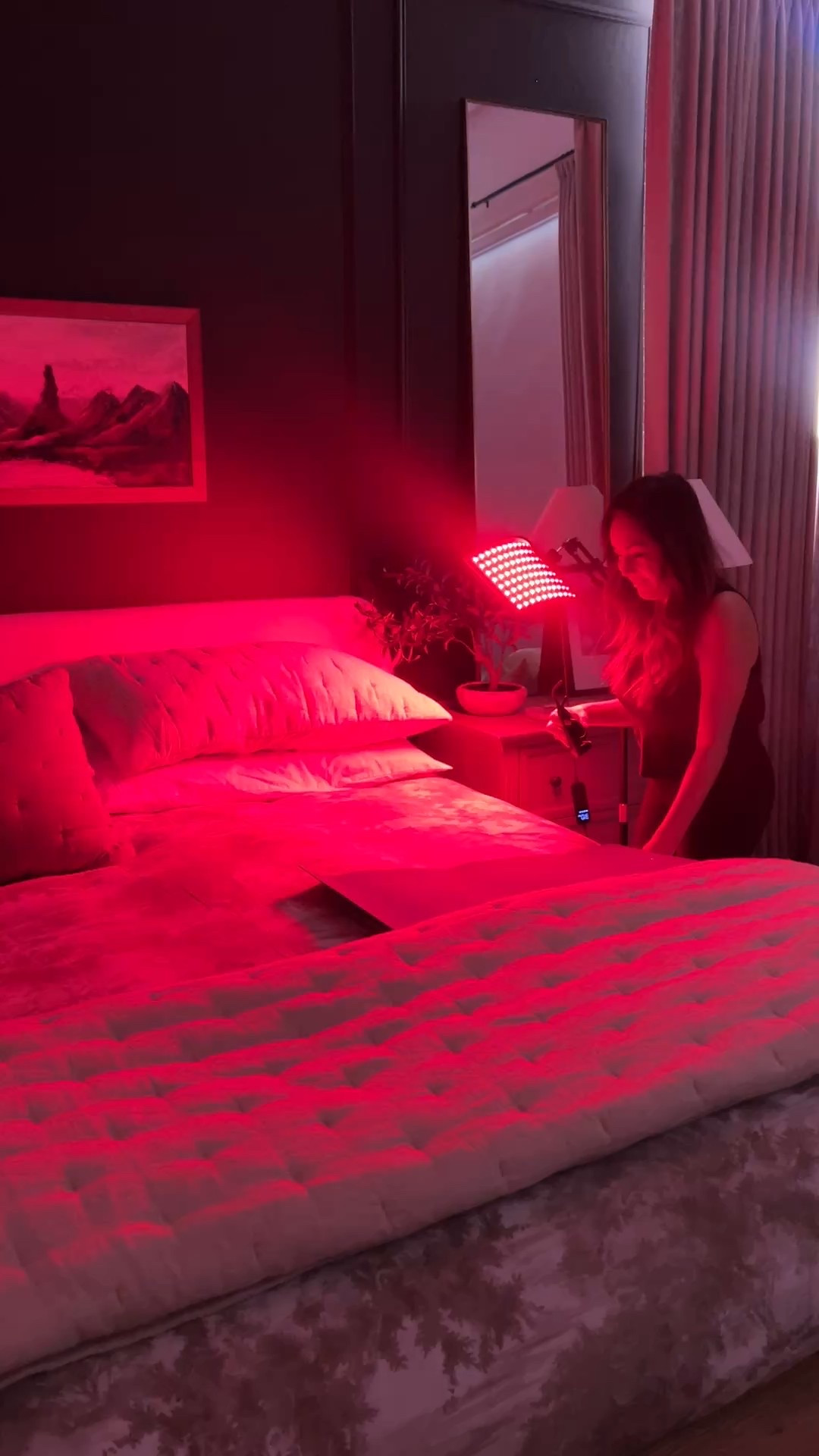 This red light therapy has been very beneficial 🤍