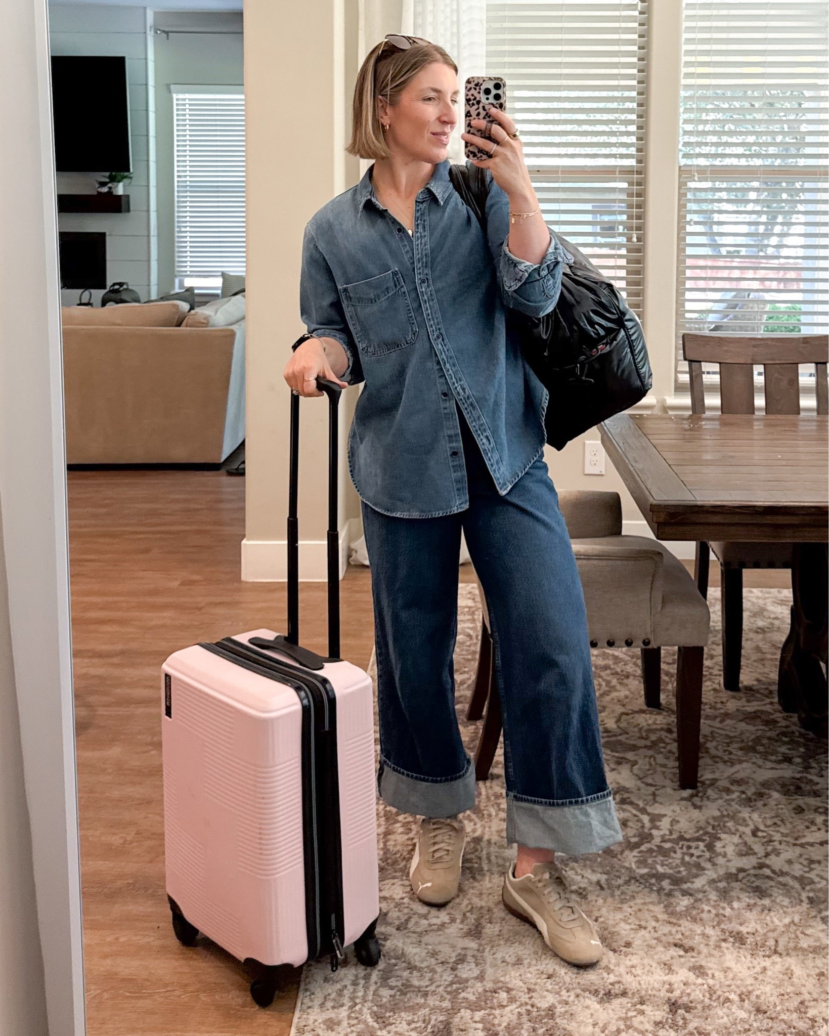 Oversized denim shirt on sale
For under $25! Sized up to a large!!

#LTKdayinmylife #LTKmomlife
